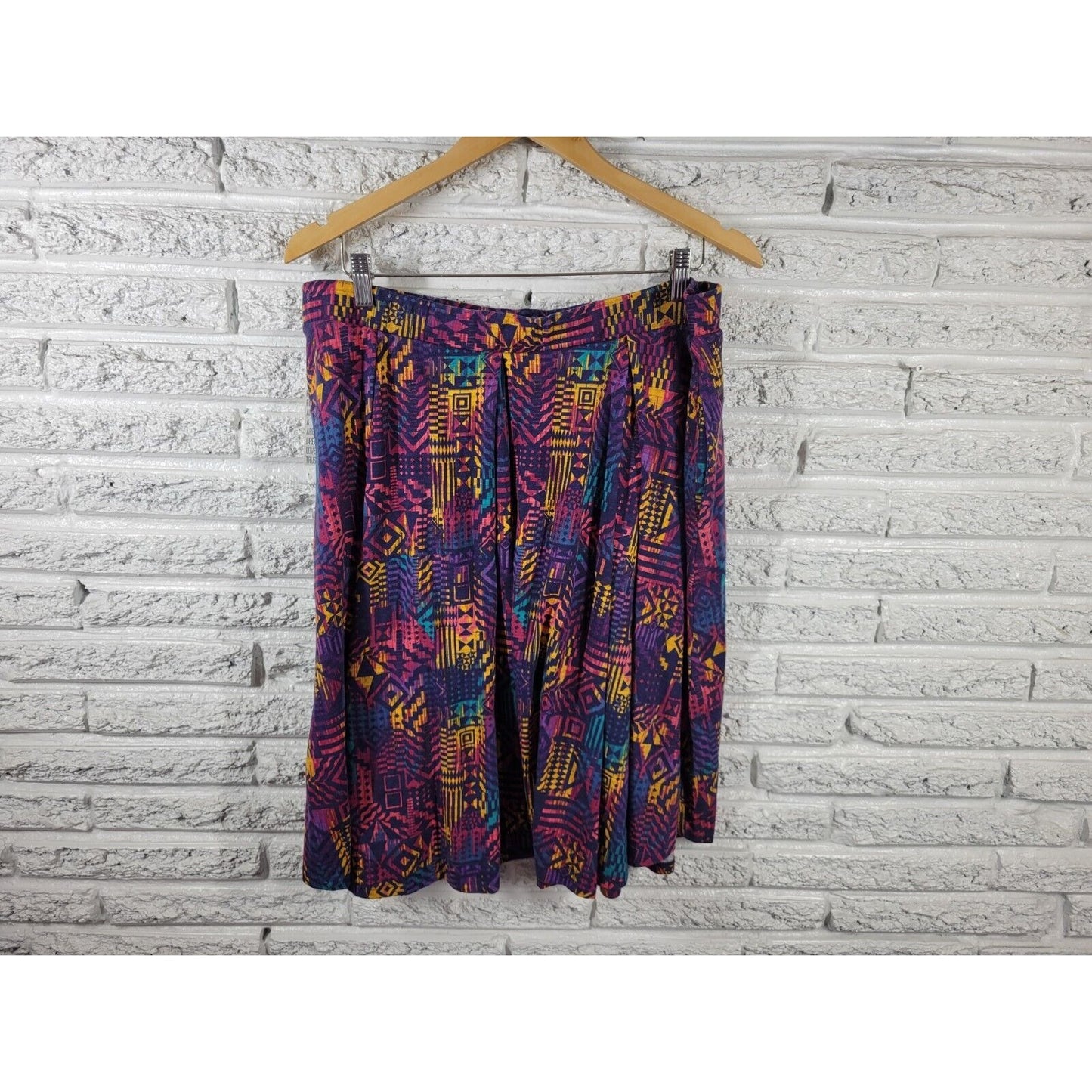 Lularoe Womens Skirt 3XL Plus Madison Mini Flare Red Geometric Casual Pleated