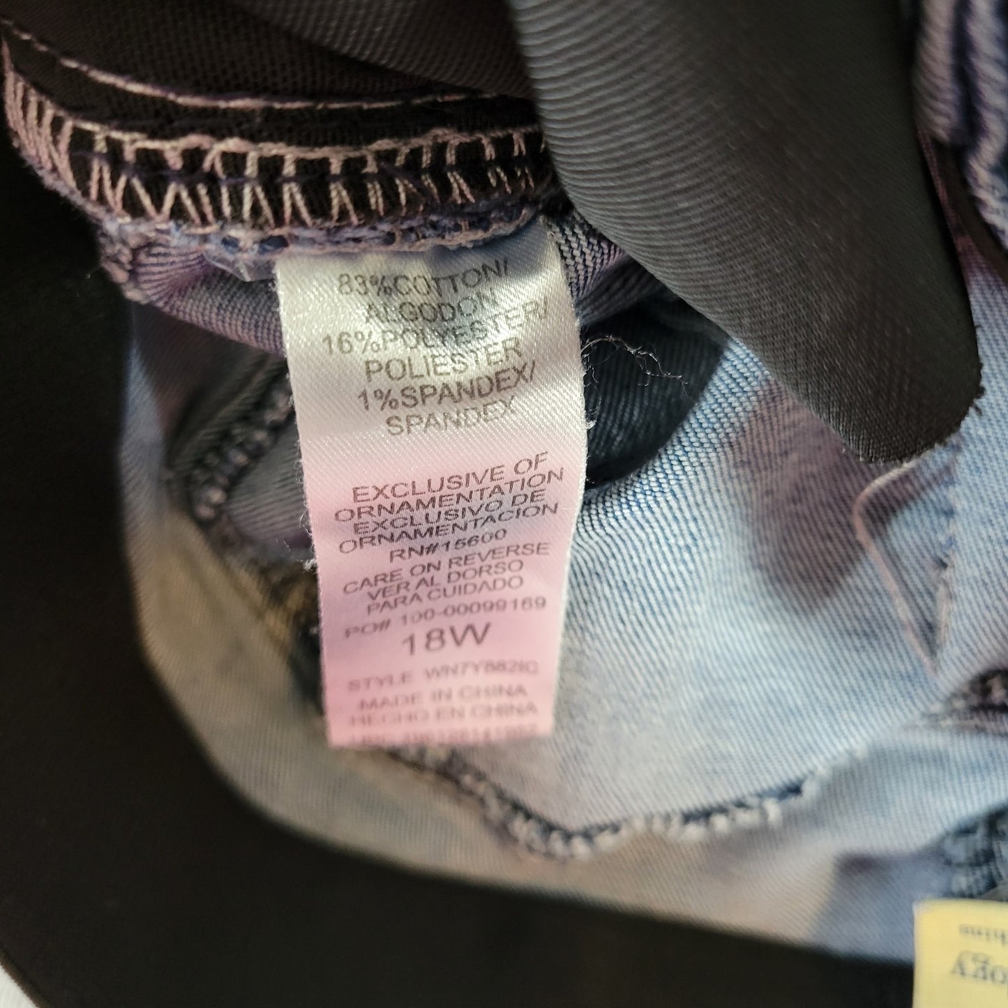 Democracy Womens Shorts 18W Plus Ab Technology Medium Blue Denim Comfy Zip Fly