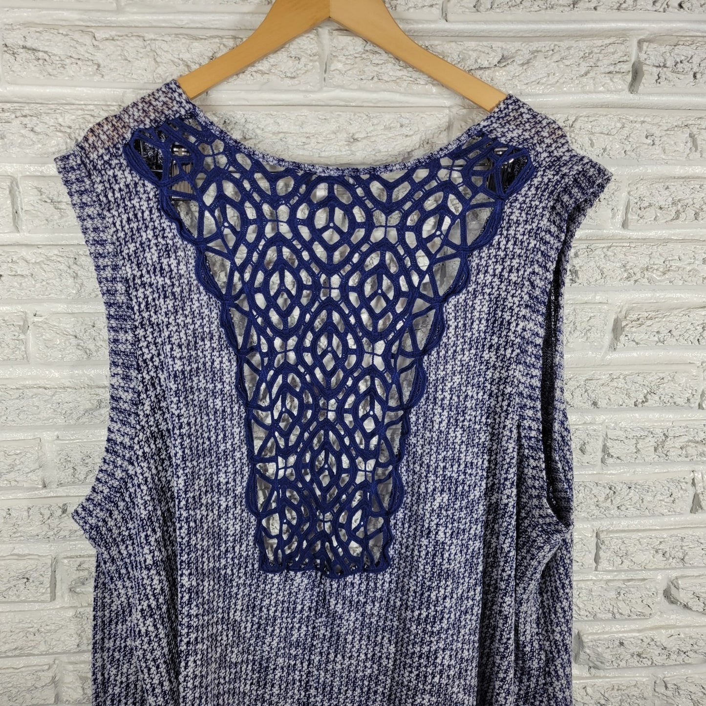 Avenue Womens Sweater 26 28 Plus Cardigan Open Sleeveless Blue Crochet Back