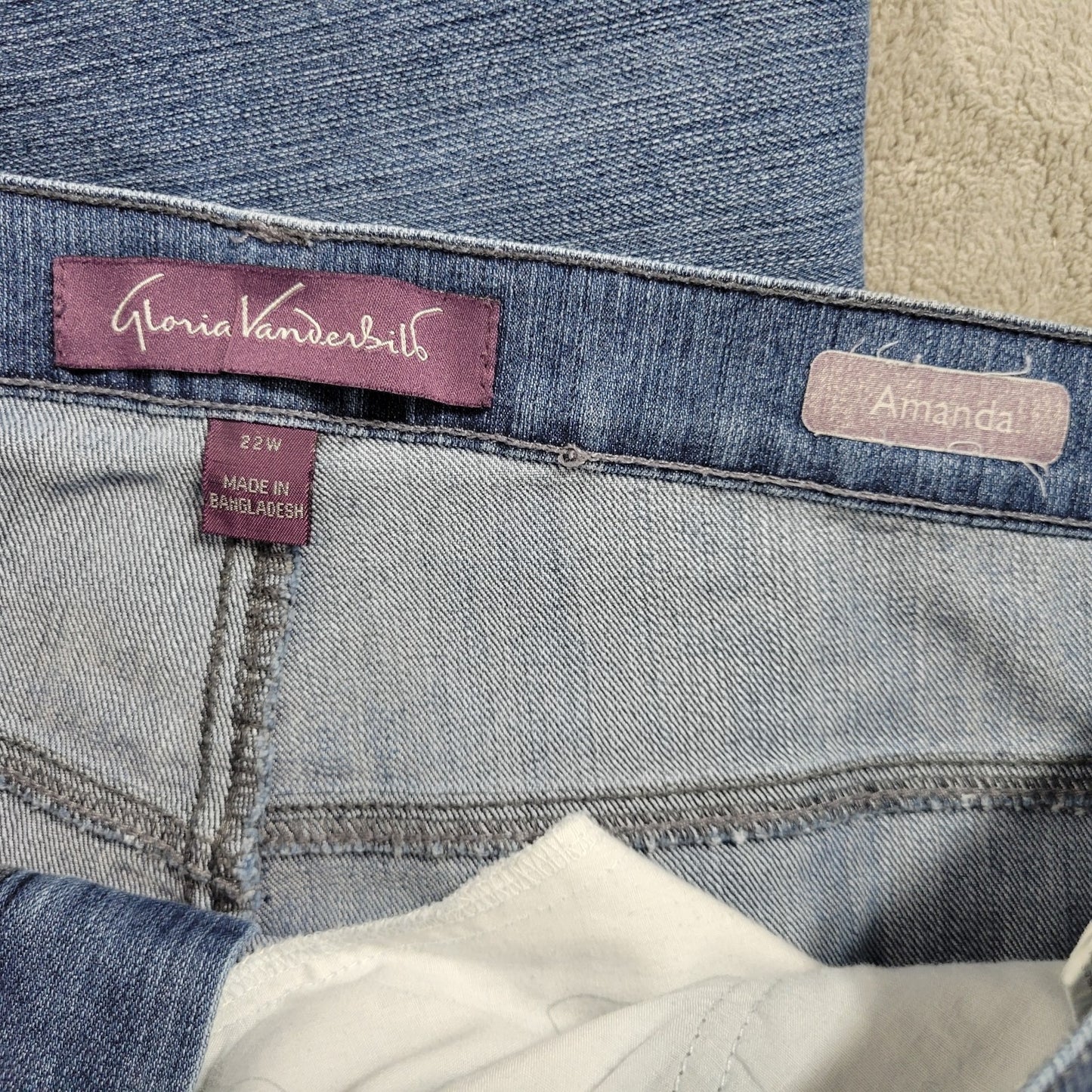 Gloria Vanderbilt Amanda Womens Jeans 22W Plus Medium Blue Denim Zip Fly Comfy
