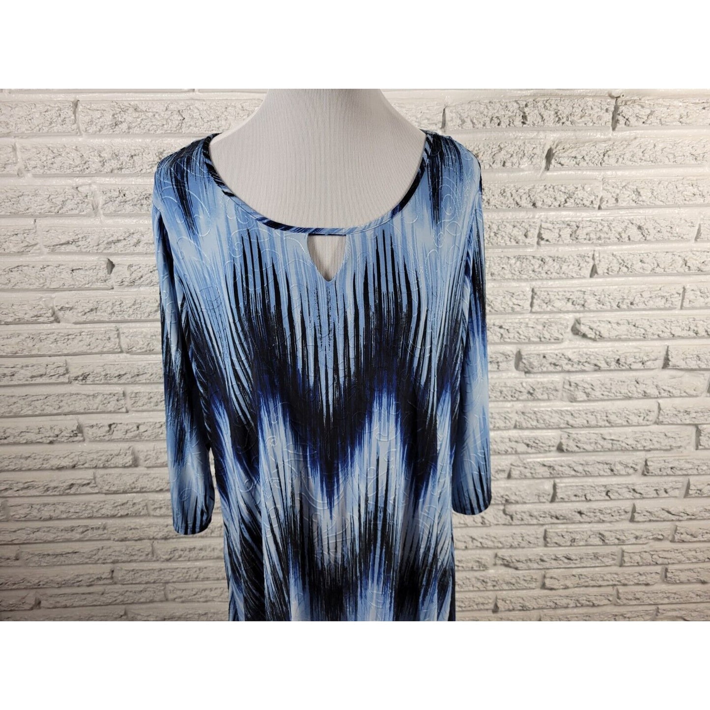 Coral Bay Womens Top 2X Plus 3/4 Sleeve Blue Geometric Embroider Keyhole Office