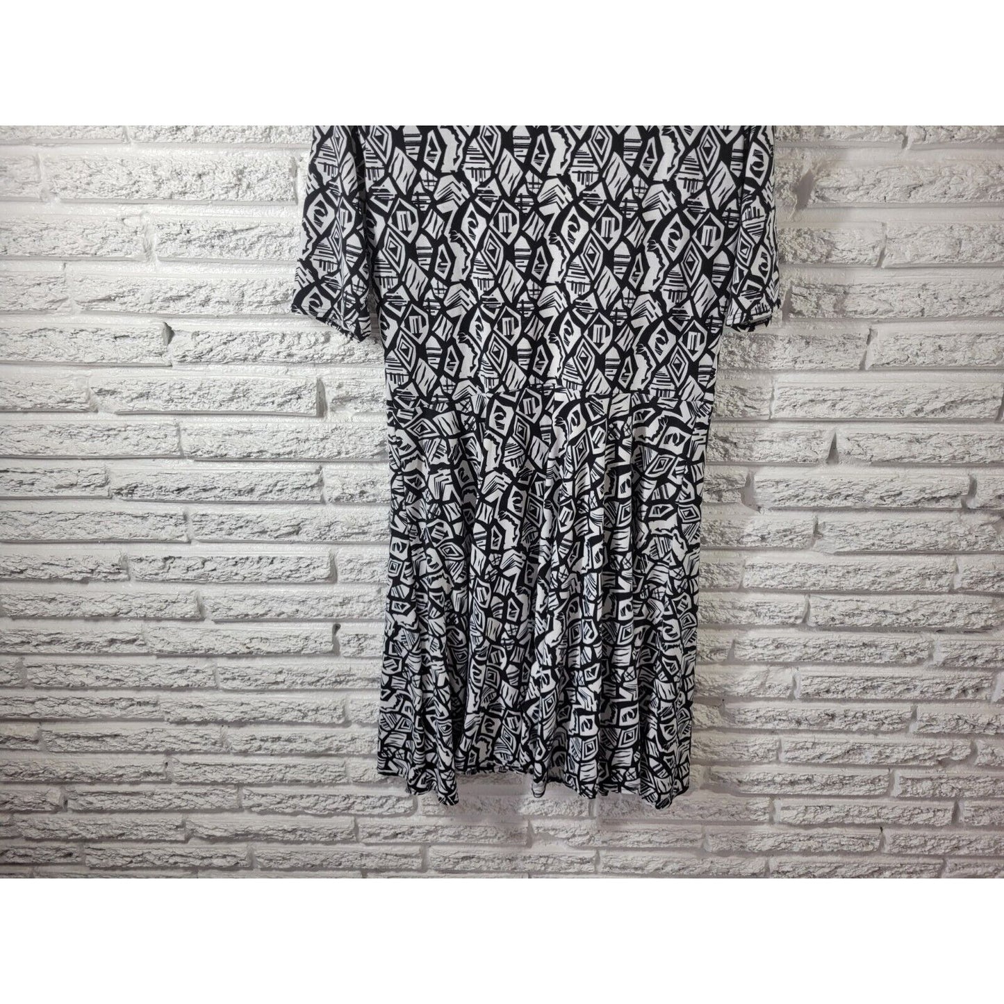 Lularoe Womens Dress 2XL Plus Fit Flare Short Sleeve Black Geometric Poly Blend
