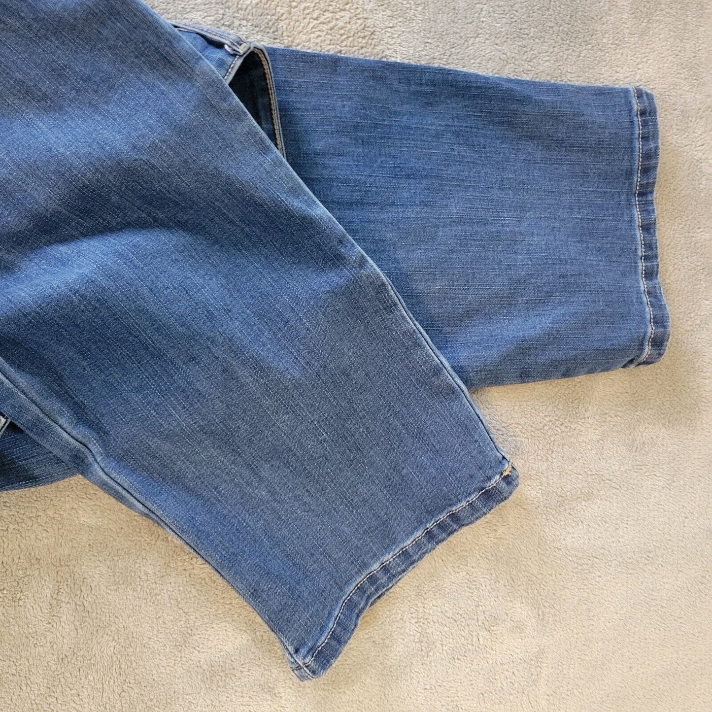 Lee Womes Jeans 24WP Plus Petite Classic Fit Cropped Zip Fly Medium Blue Denim