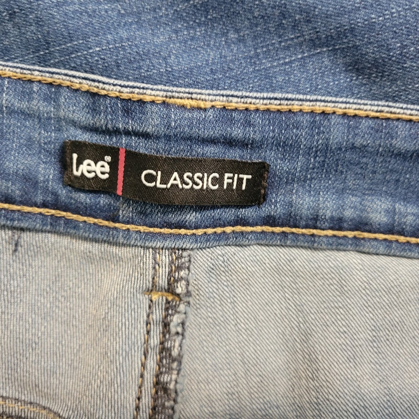 Lee Womes Jeans 24WP Plus Petite Classic Fit Cropped Zip Fly Medium Blue Denim