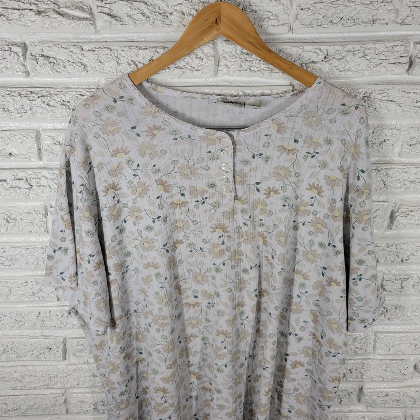 Classic Elements Womens Top 3X Plus Short Sleeve Beige Floral 1/4 Button Comfy