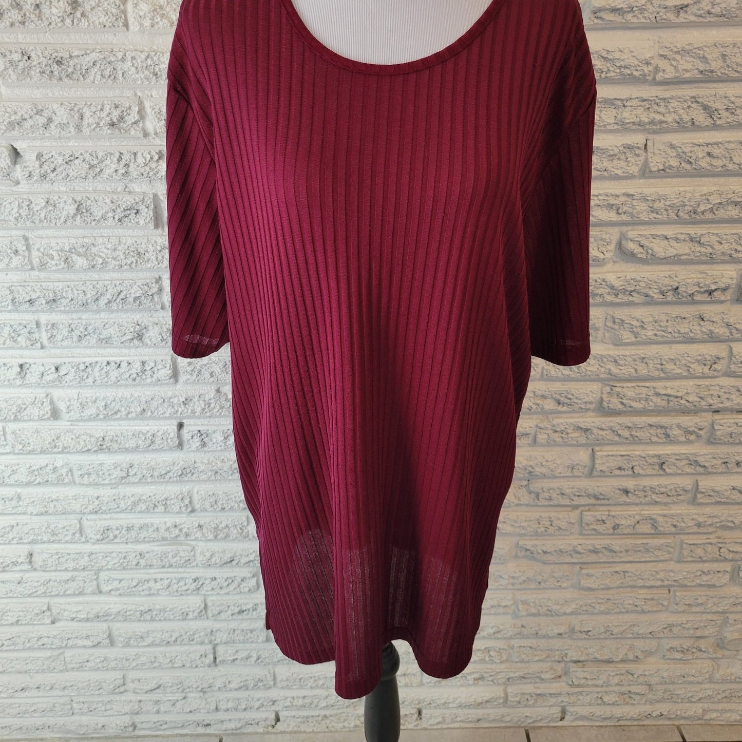 Ashley Stewart Womens Top 18 20 Short Sleeve Burgundy Sheer Ribbed Lightweight