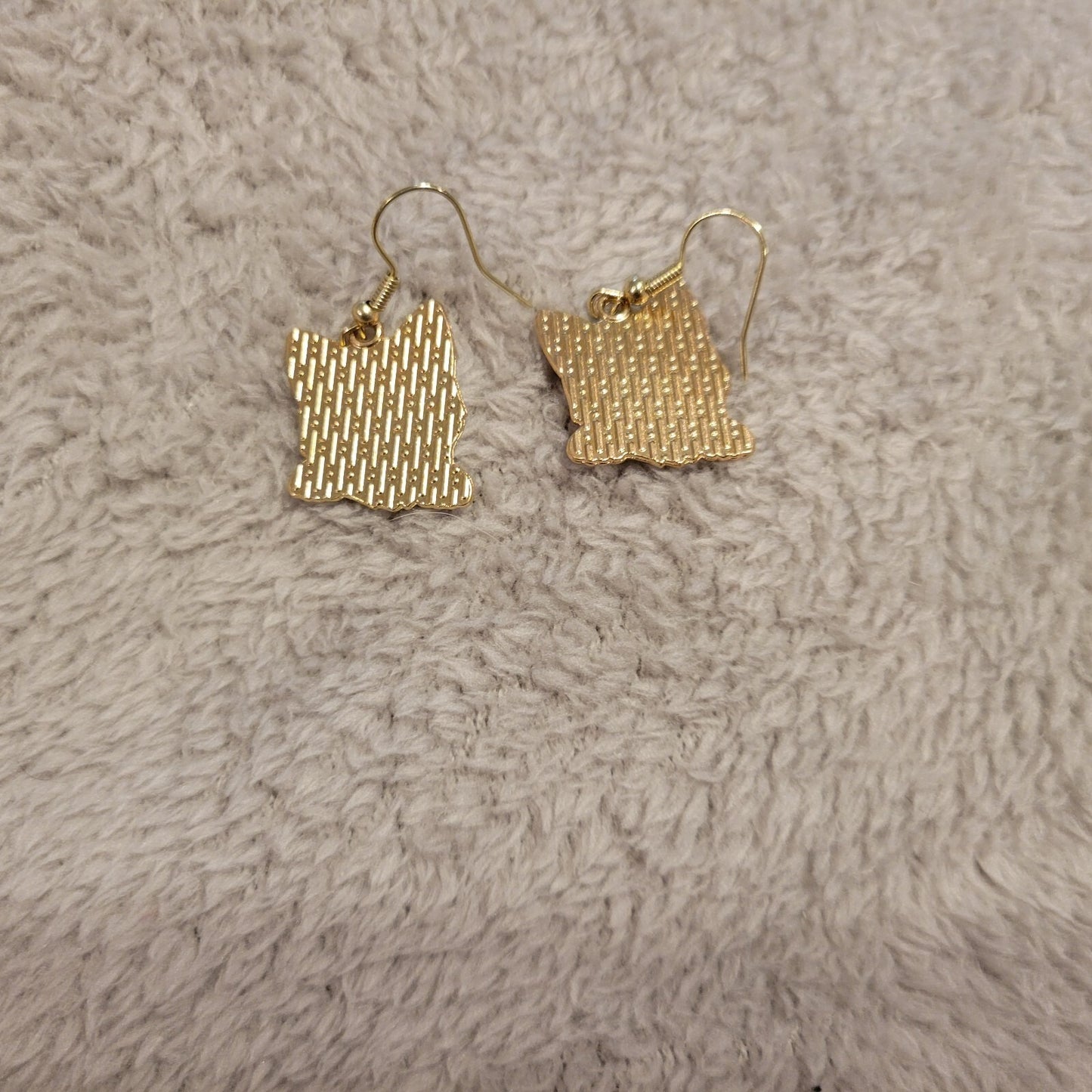 Corgi LG Dog Puppy Earrings One Pair Gold Tone Hanging Dangle Fish Hook Novelty