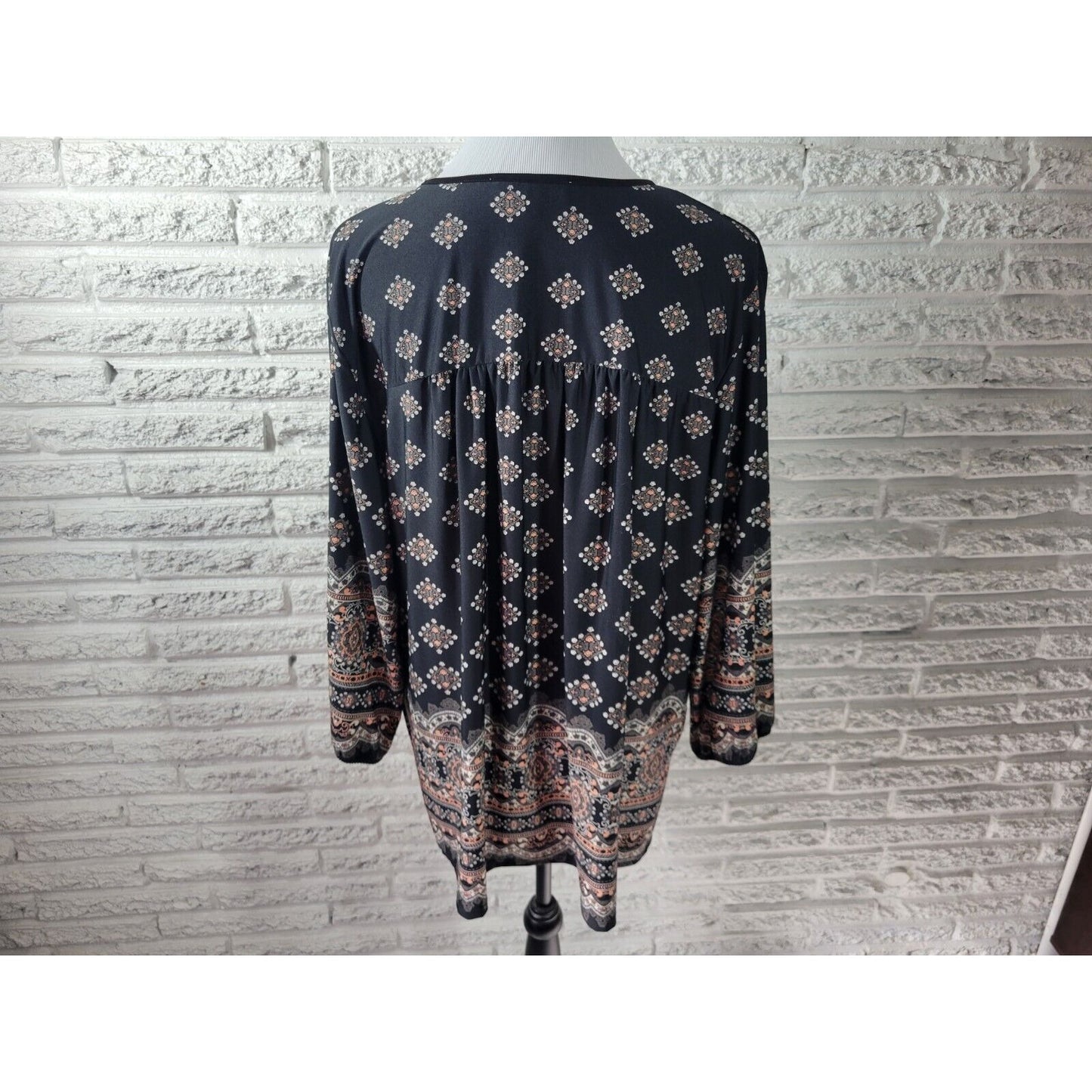 Carol Rose Womens Top 2X Plus Tunic 3/4 Sleeve Black Geometric Crochet Trim