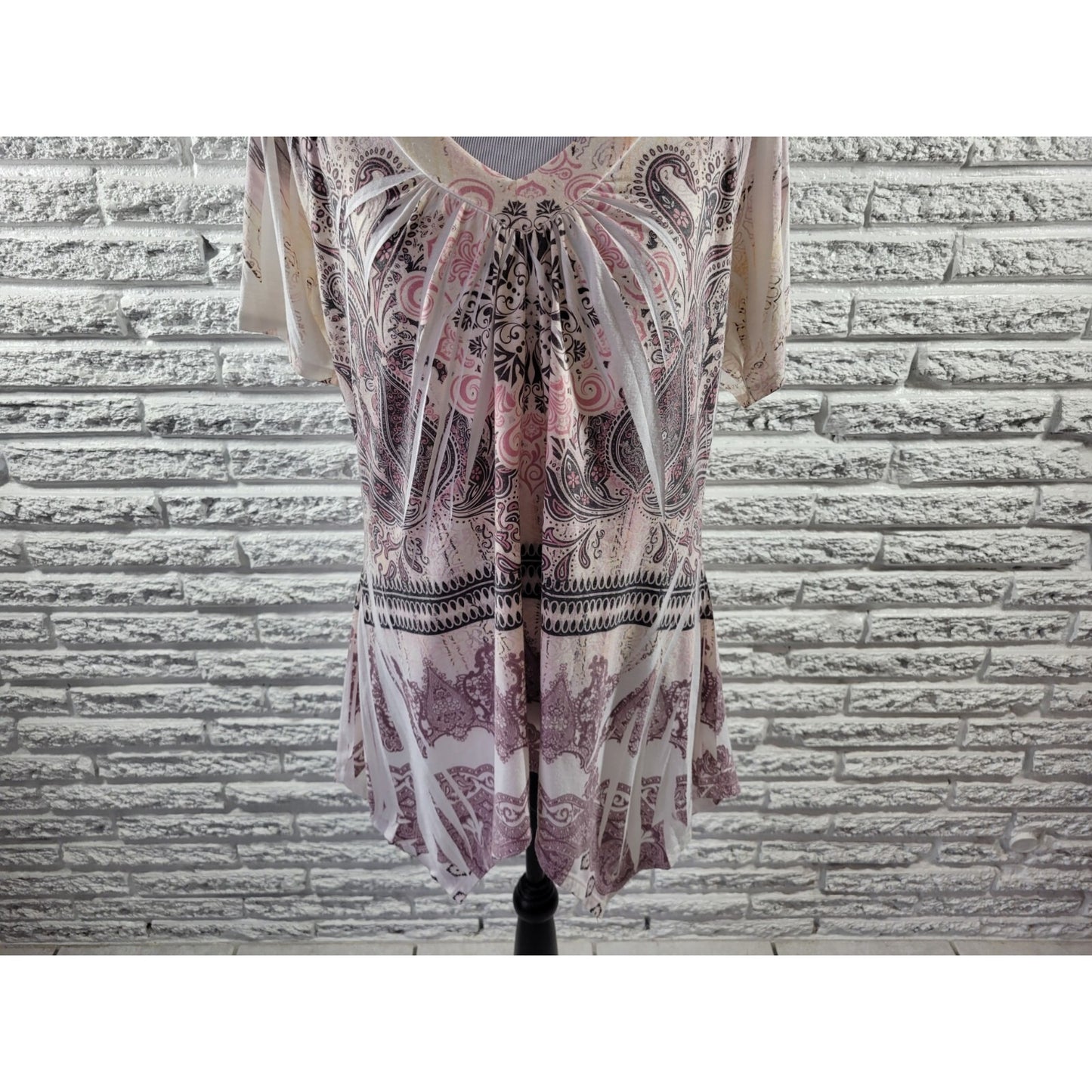 Espresso Women Top Extra Large XL Asymmetric Purple Paisley Shark Bite Laser Cut