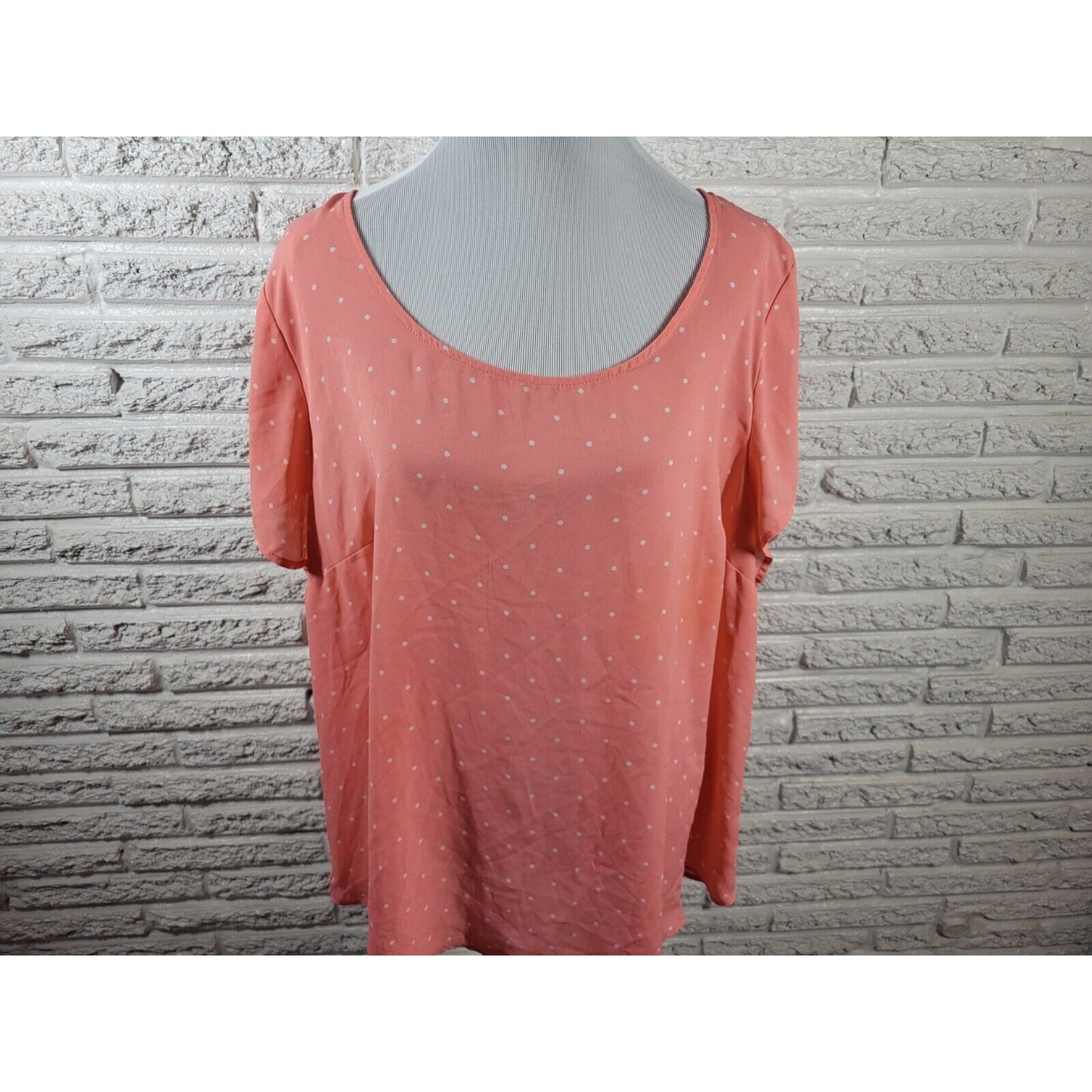 Torrid Womens Top 3 3X Plus Short Sleeve Button Back Pink Polka Dot Polyester