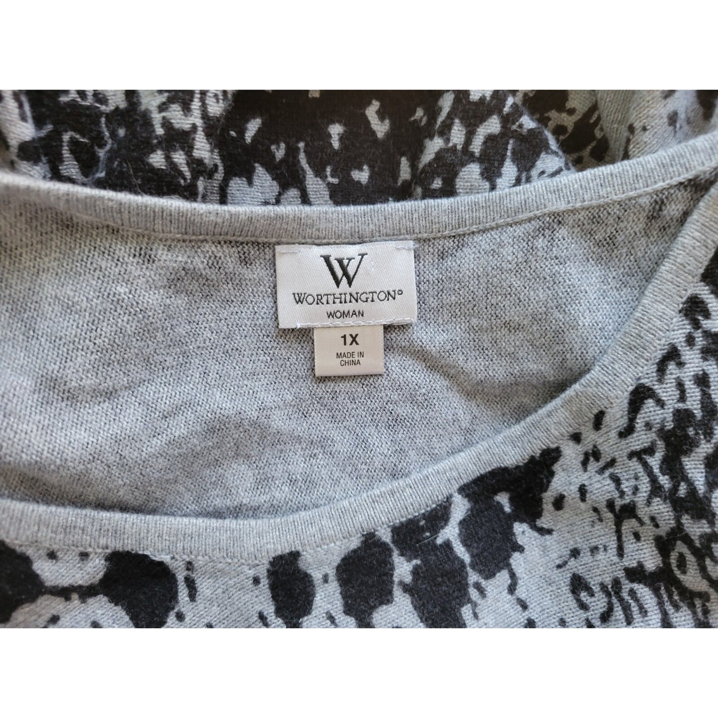 Worthington Womens Sweater 1X Plus Dolman Sleeve Black Watercolor Lightweight