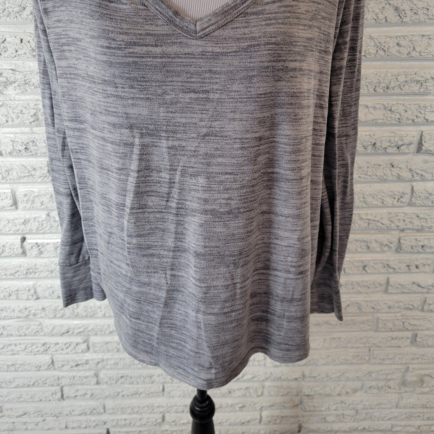 Xersion Womens Top 1X Plus Gray Heather Poly Blend Lightweight Casual Comfy