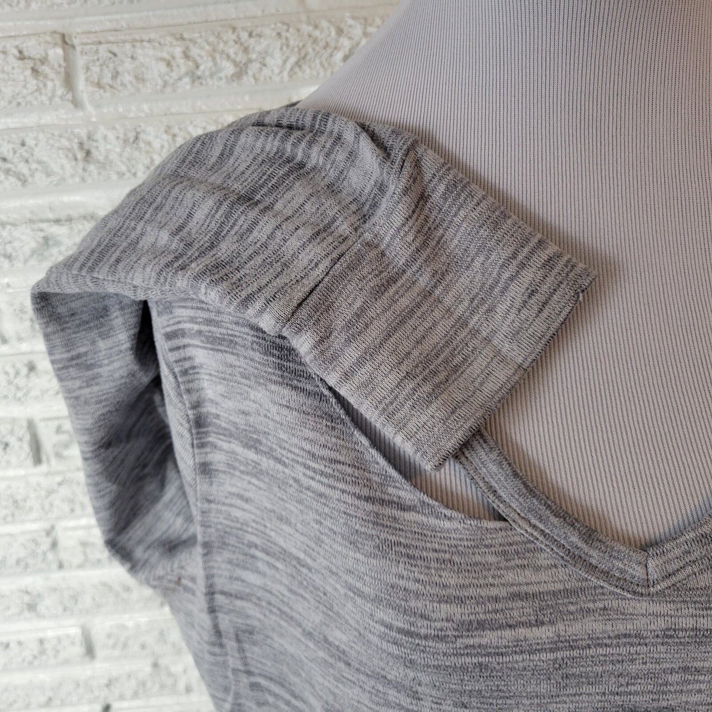 Xersion Womens Top 1X Plus Gray Heather Poly Blend Lightweight Casual Comfy