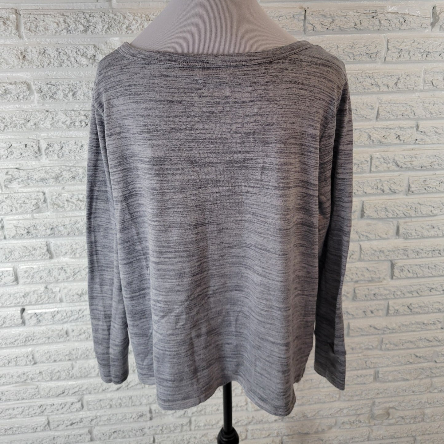 Xersion Womens Top 1X Plus Gray Heather Poly Blend Lightweight Casual Comfy