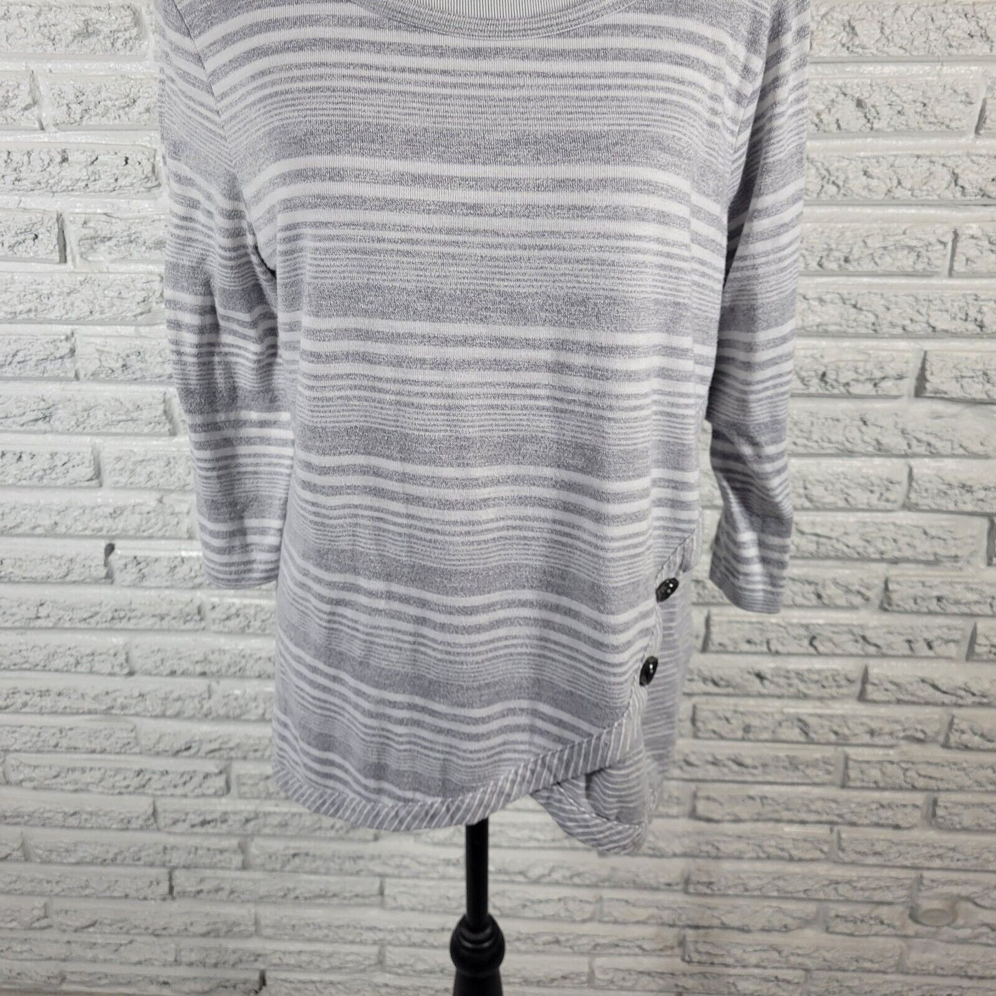 Onque Womens Top Extra Large XL 3/4 Sleeve Gray Stripe Knit Soft Comfy Casual