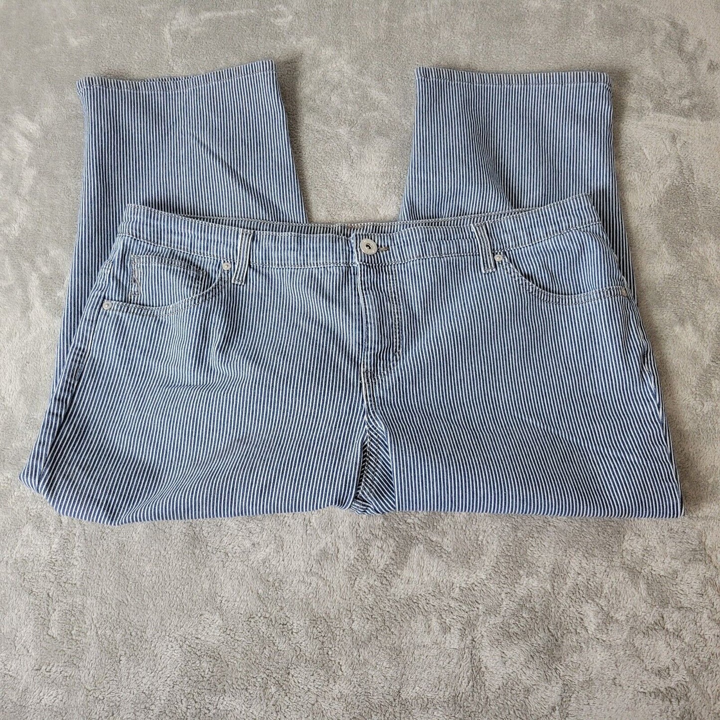 Style Co Women Jeans 18W Plus Capri Blue White Stripe Denim Zip Fly Cotton Blend