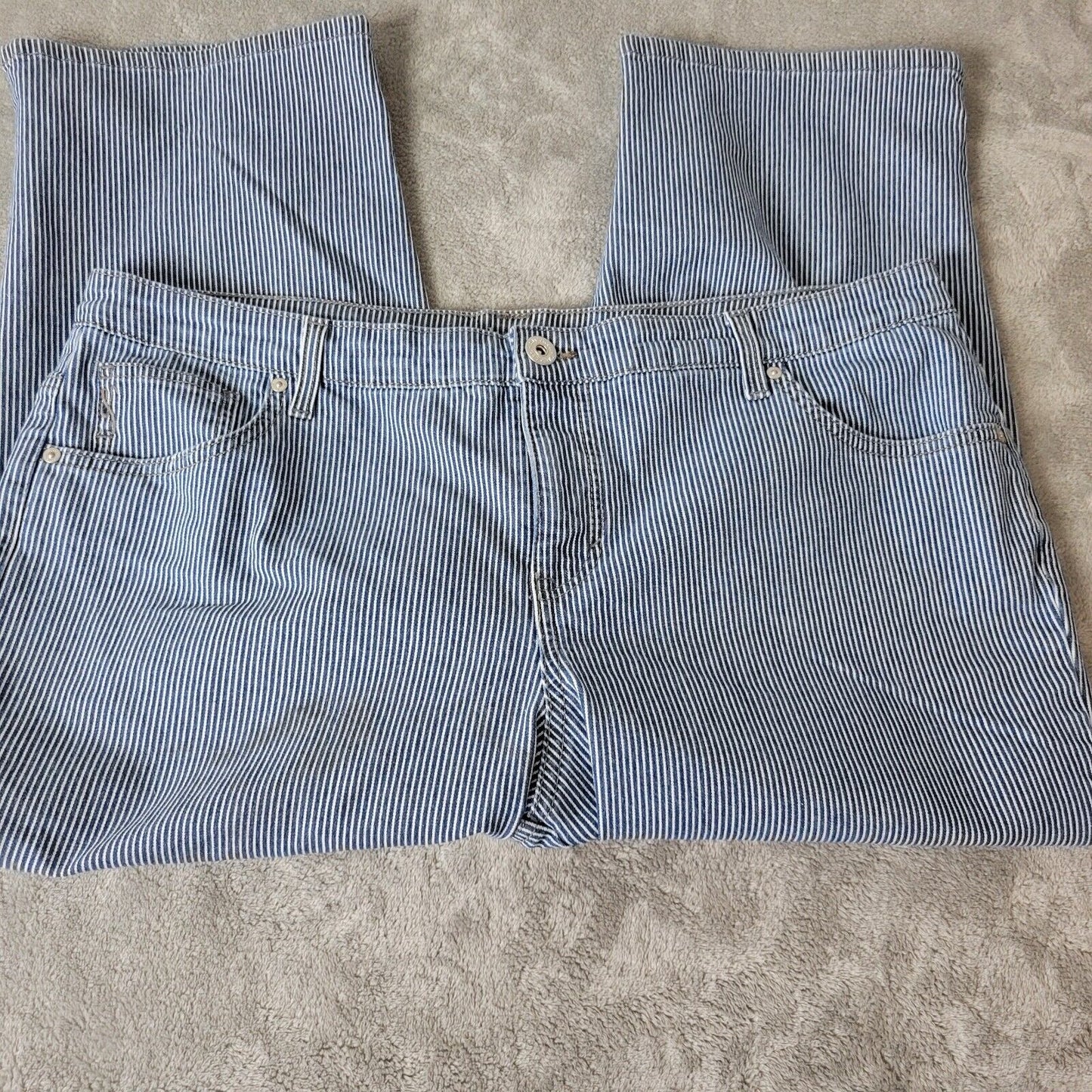 Style Co Women Jeans 18W Plus Capri Blue White Stripe Denim Zip Fly Cotton Blend