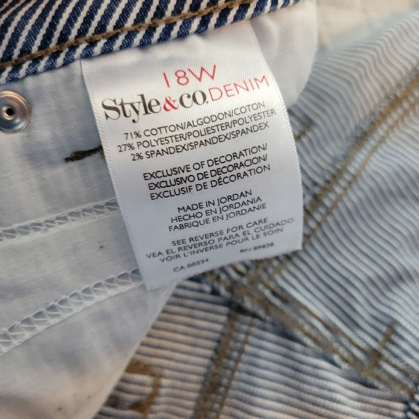 Style Co Women Jeans 18W Plus Capri Blue White Stripe Denim Zip Fly Cotton Blend