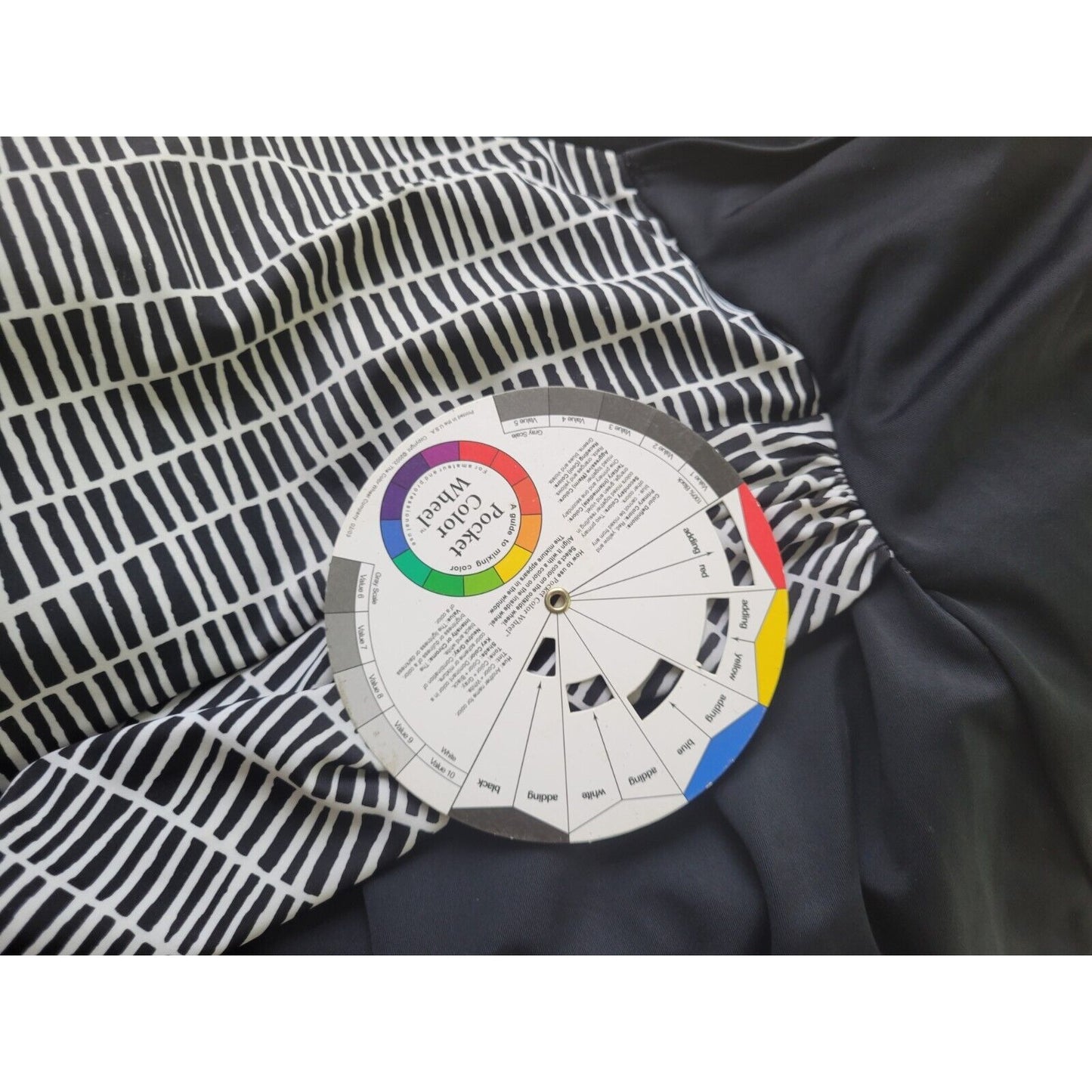 Catherines Women Swimsuit 28W Skirted Adjustable Wide Strap Black Geometric Bra