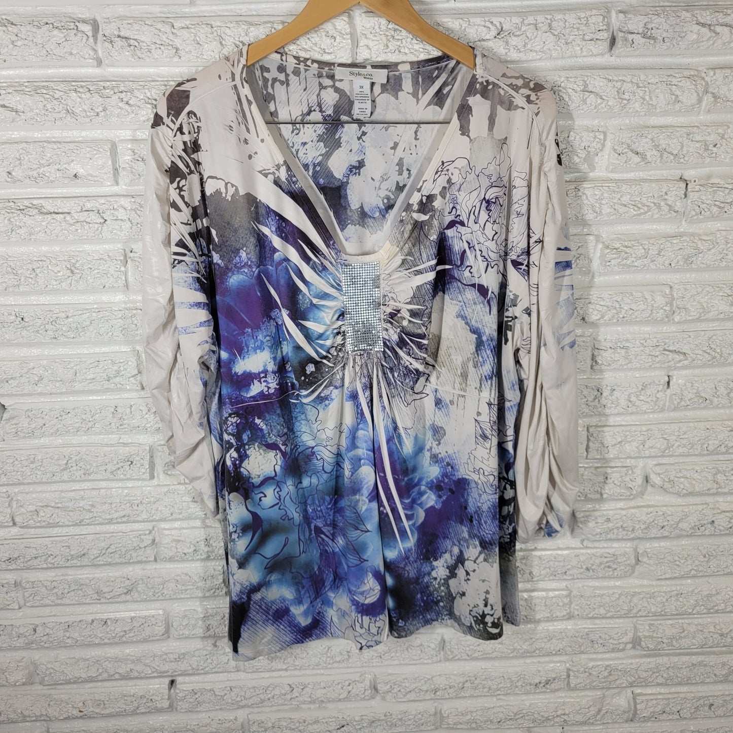 Style Co Women Top 3X Plus Tunic Blue Floral Studded Laser Cut Poly Blend Casual