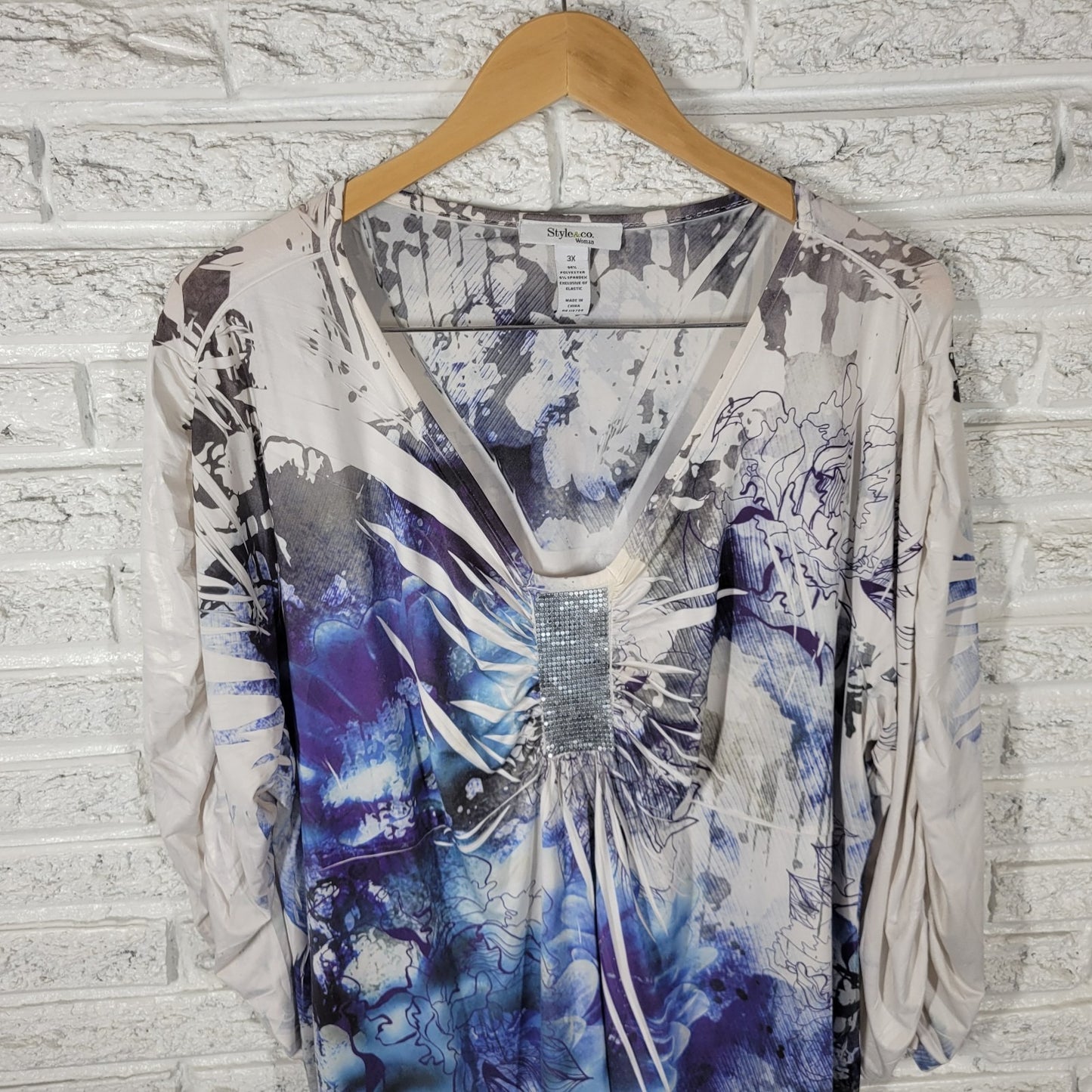 Style Co Women Top 3X Plus Tunic Blue Floral Studded Laser Cut Poly Blend Casual