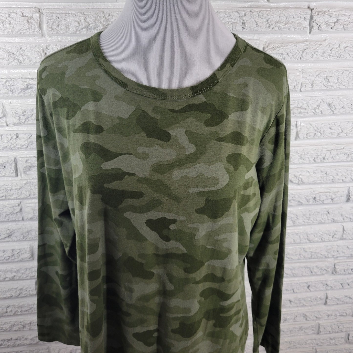 Ana Womens Top XXL 2XL Plus Tee Long Sleeve Green Camouflage Cotton Blend Comfy