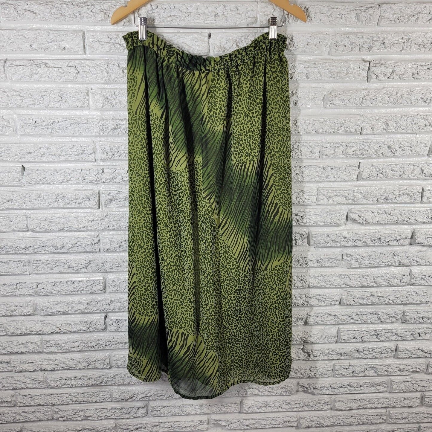 Kaktus Womens Skirt 2X Pull On Green Black Animal Print Lightweight Sheer Lined