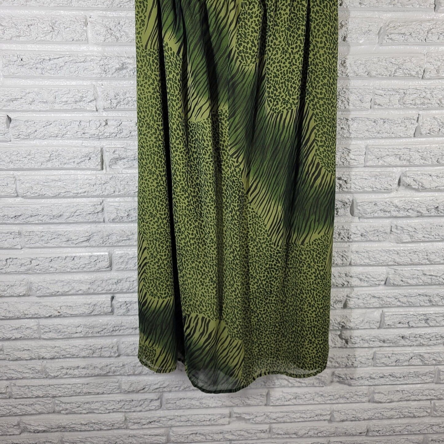 Kaktus Womens Skirt 2X Pull On Green Black Animal Print Lightweight Sheer Lined