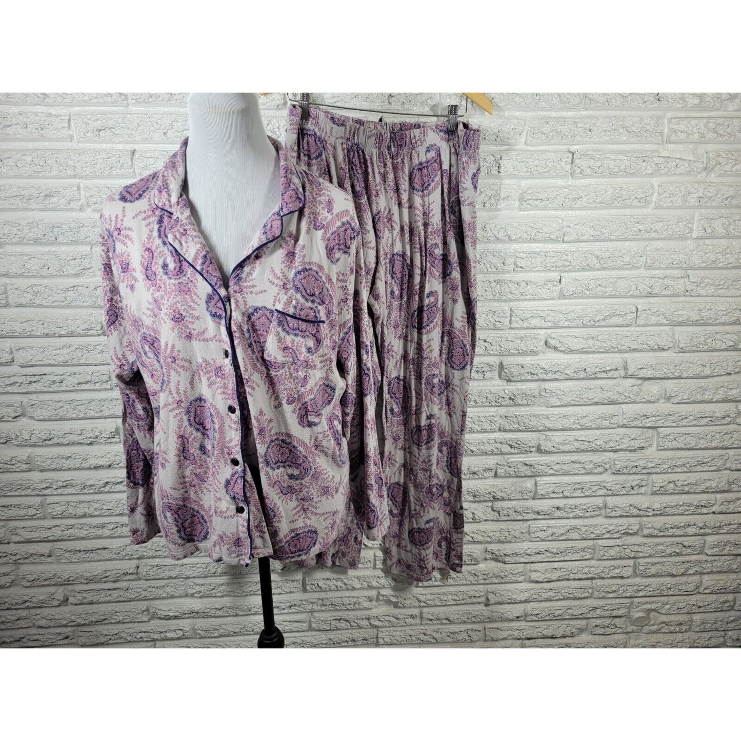 Liz Claiborne Womens Pajama Set Extra Large XL Purple Paisley Loungewear Collar