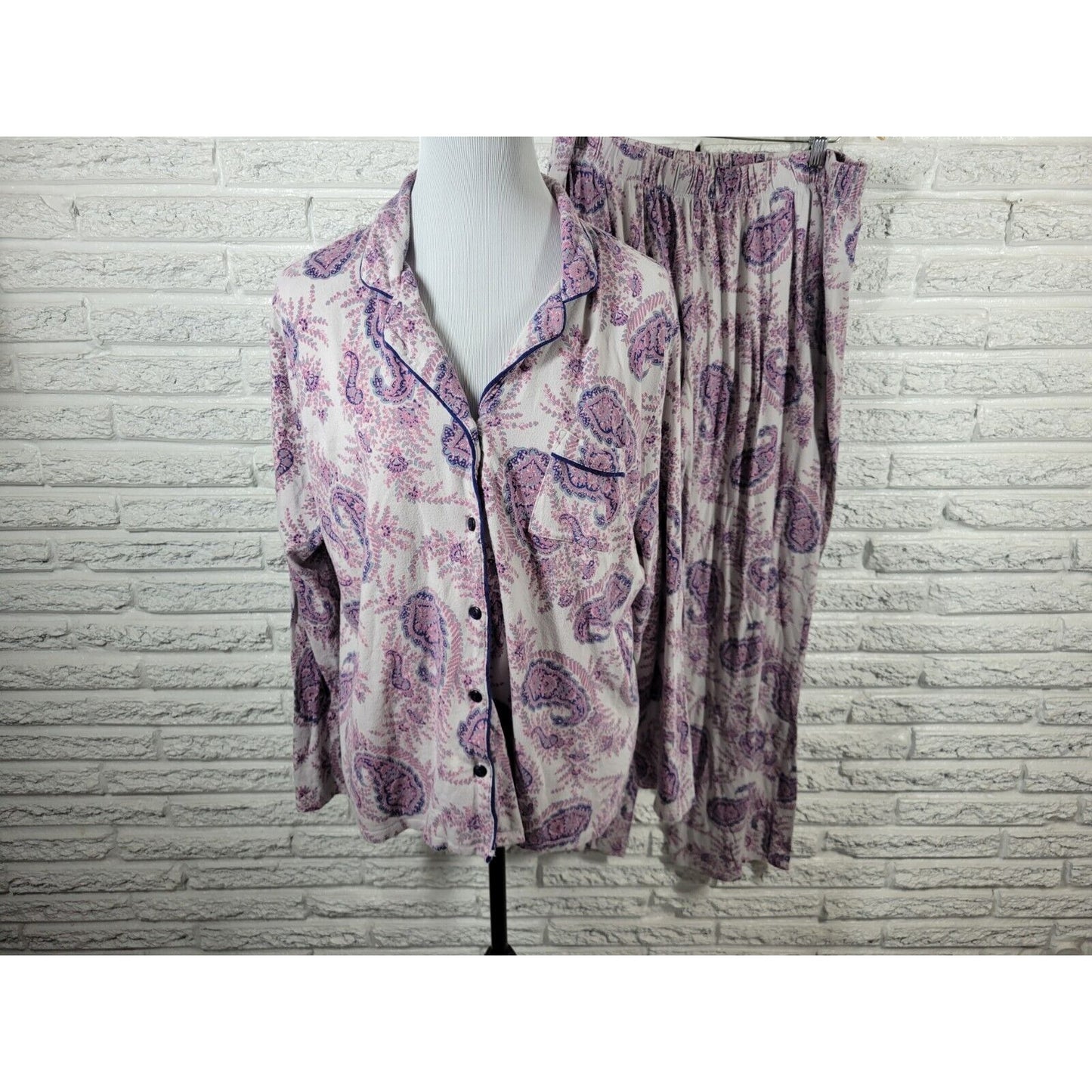Liz Claiborne Womens Pajama Set Extra Large XL Purple Paisley Loungewear Collar