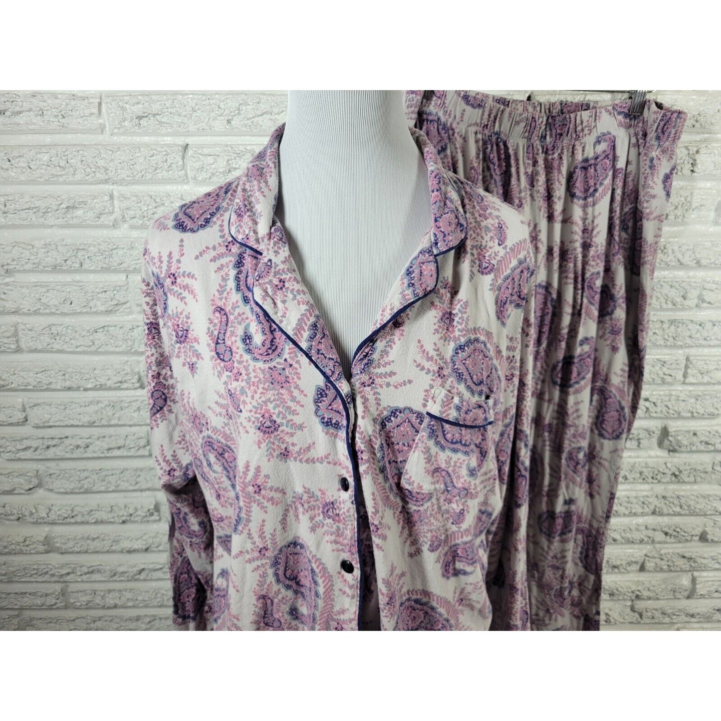 Liz Claiborne Womens Pajama Set Extra Large XL Purple Paisley Loungewear Collar