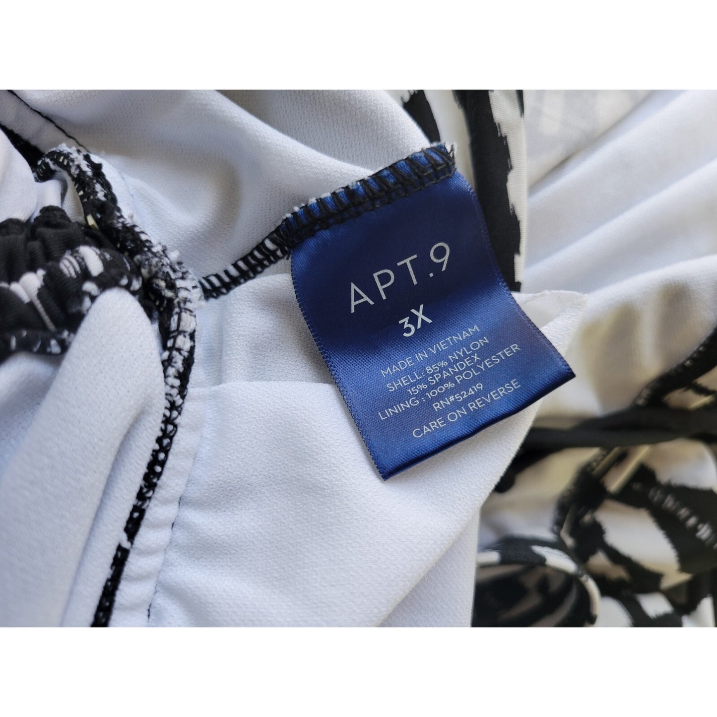 Apt. 9 3X Plus Size Swim Top Black Geometric Adjustable Wide Strap GEO375E