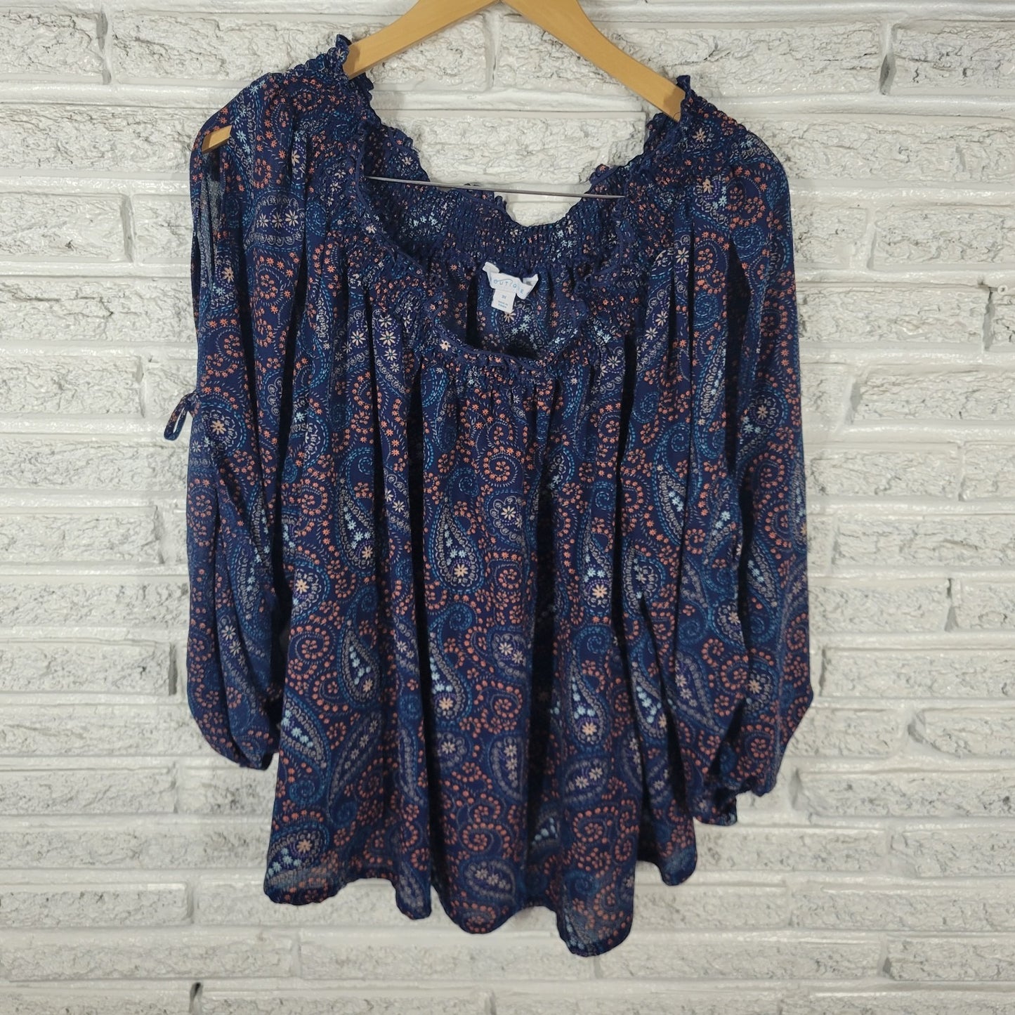 Boutique Women Top 3X Plus 3/4 Split Sleeve Blue Paisley On Off Shoulder Smocked