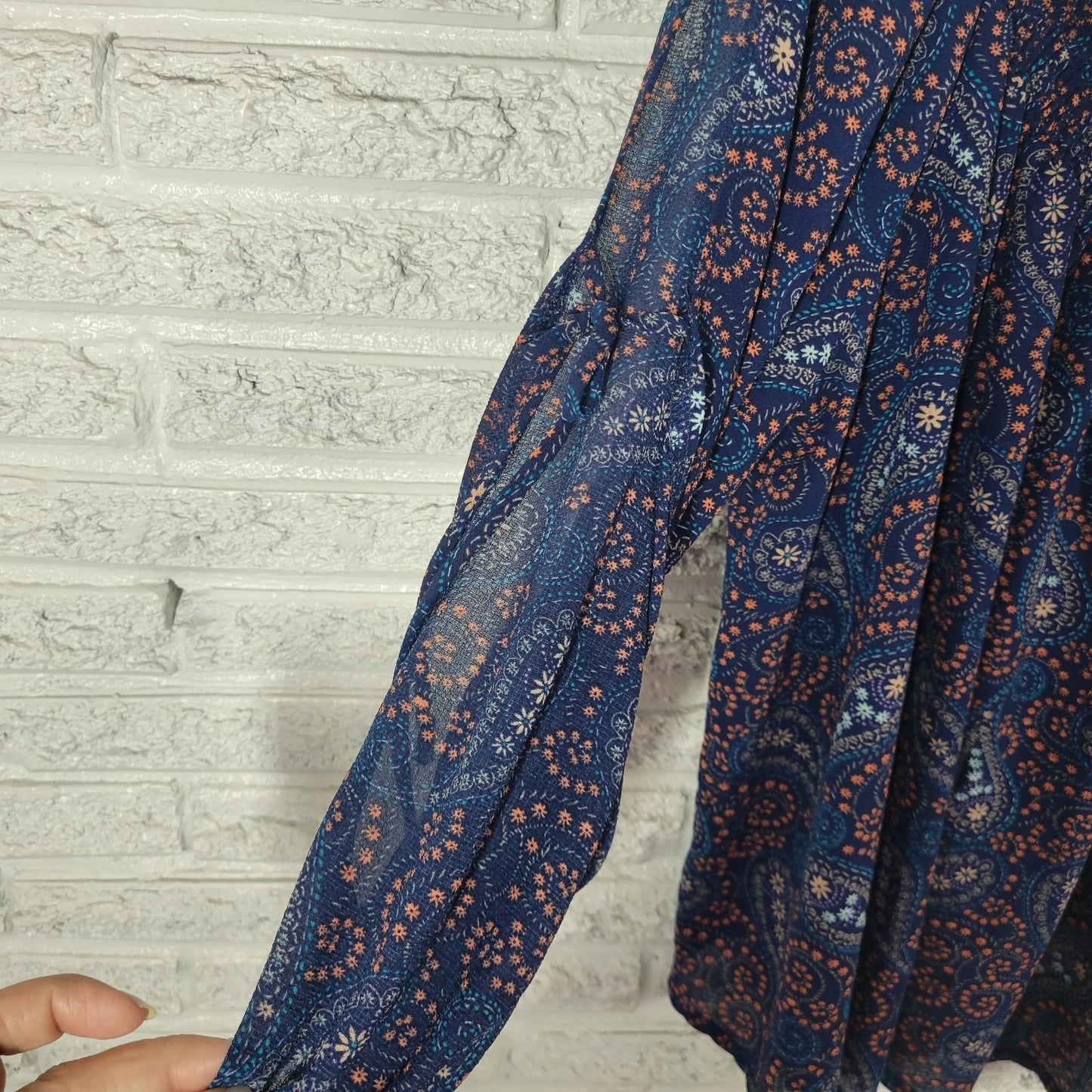 Boutique Women Top 3X Plus 3/4 Split Sleeve Blue Paisley On Off Shoulder Smocked