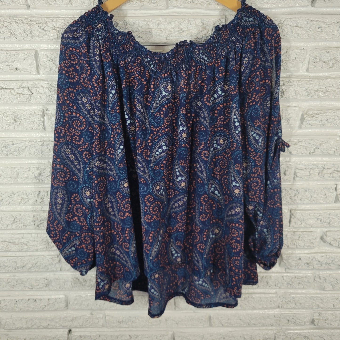 Boutique Women Top 3X Plus 3/4 Split Sleeve Blue Paisley On Off Shoulder Smocked