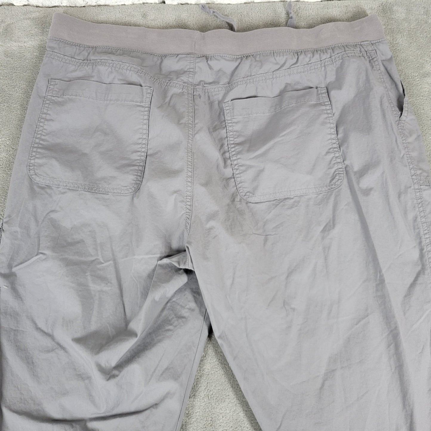 St Johns Bay Womens Pants 1X Plus Cargo Capri Gray Pull On Casual Comfy Pockets