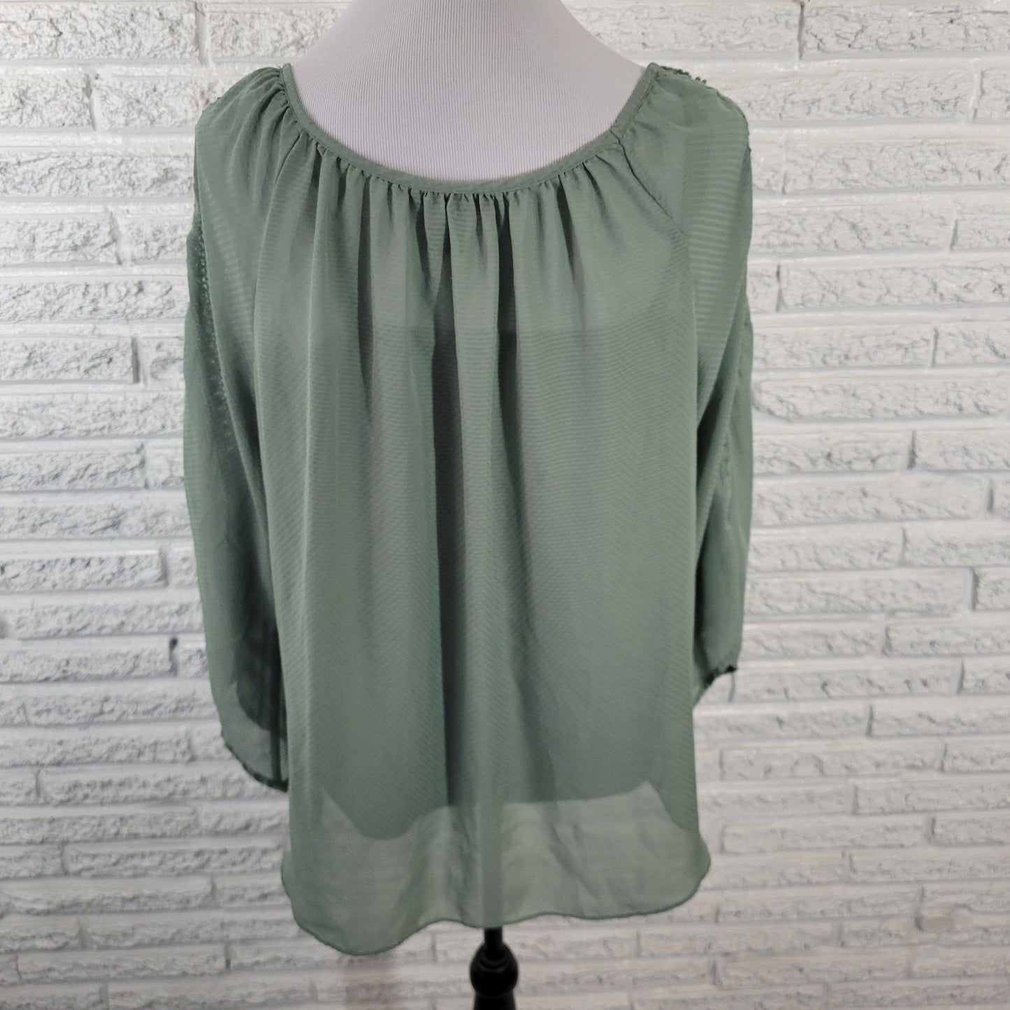 Alyx Womens Top Extra Large XL Sheer Crochet 3/4 Sleeve Green Lined Under Tank