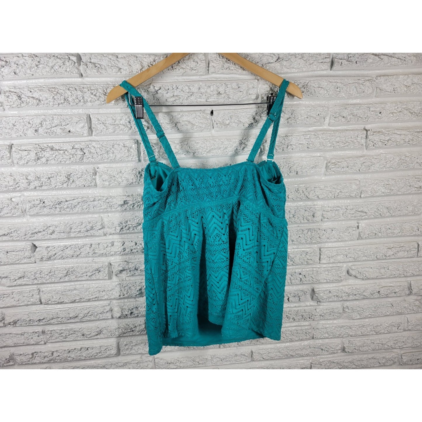 Catalina Womens Swim Top 2X Plus Adjustable Spaghetti Strap Aqua Blue Lace Bra