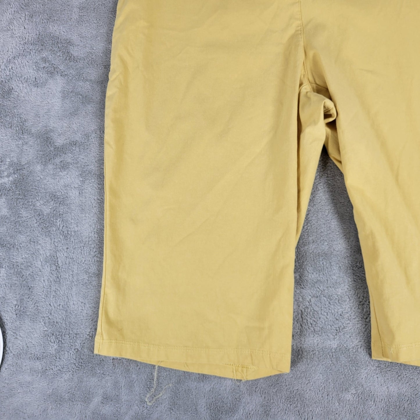 89th + Madison Womens Shorts 18W Plus Bermuda Yellow Zip Fly Comfy Pockets Walk