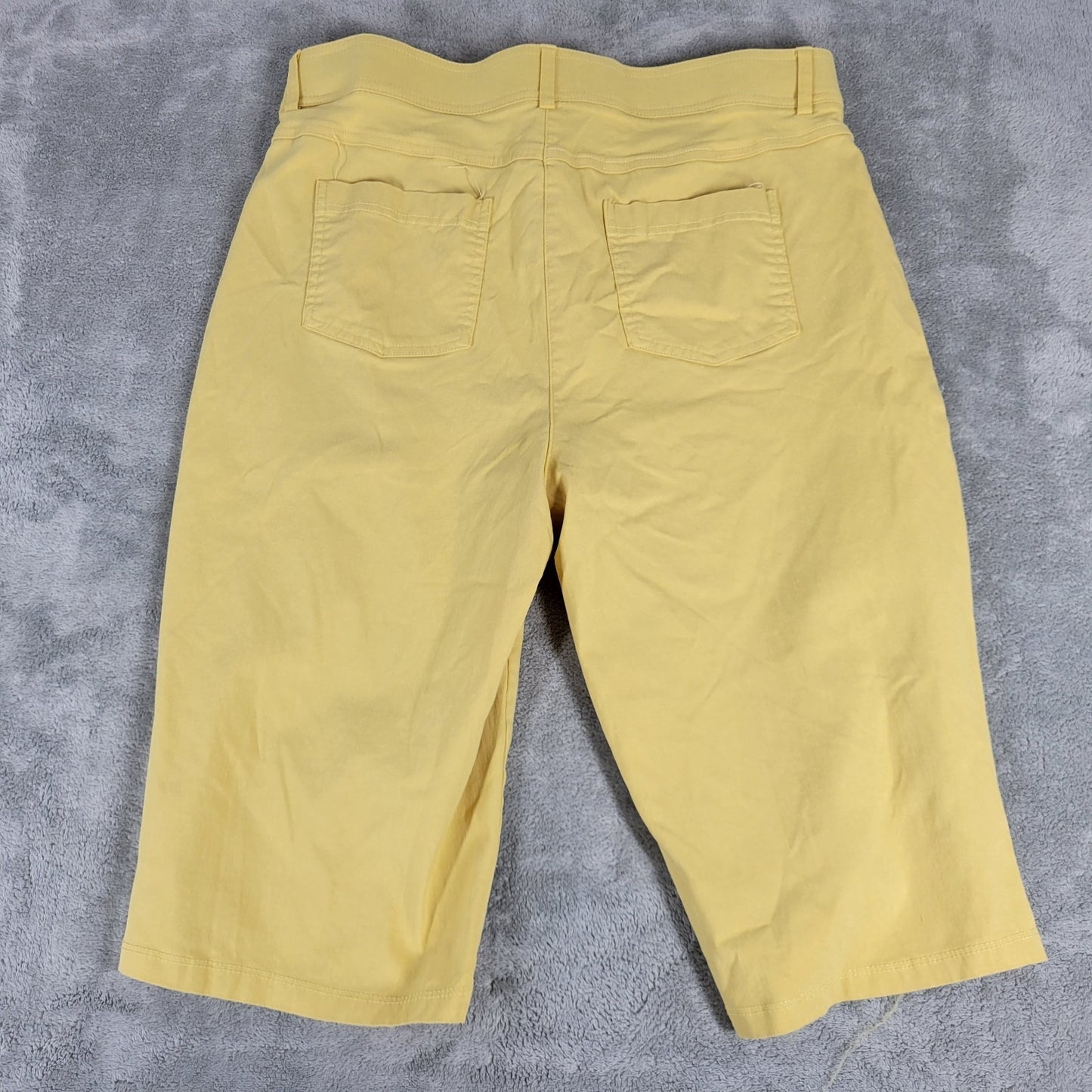 89th + Madison Womens Shorts 18W Plus Bermuda Yellow Zip Fly Comfy Pockets Walk