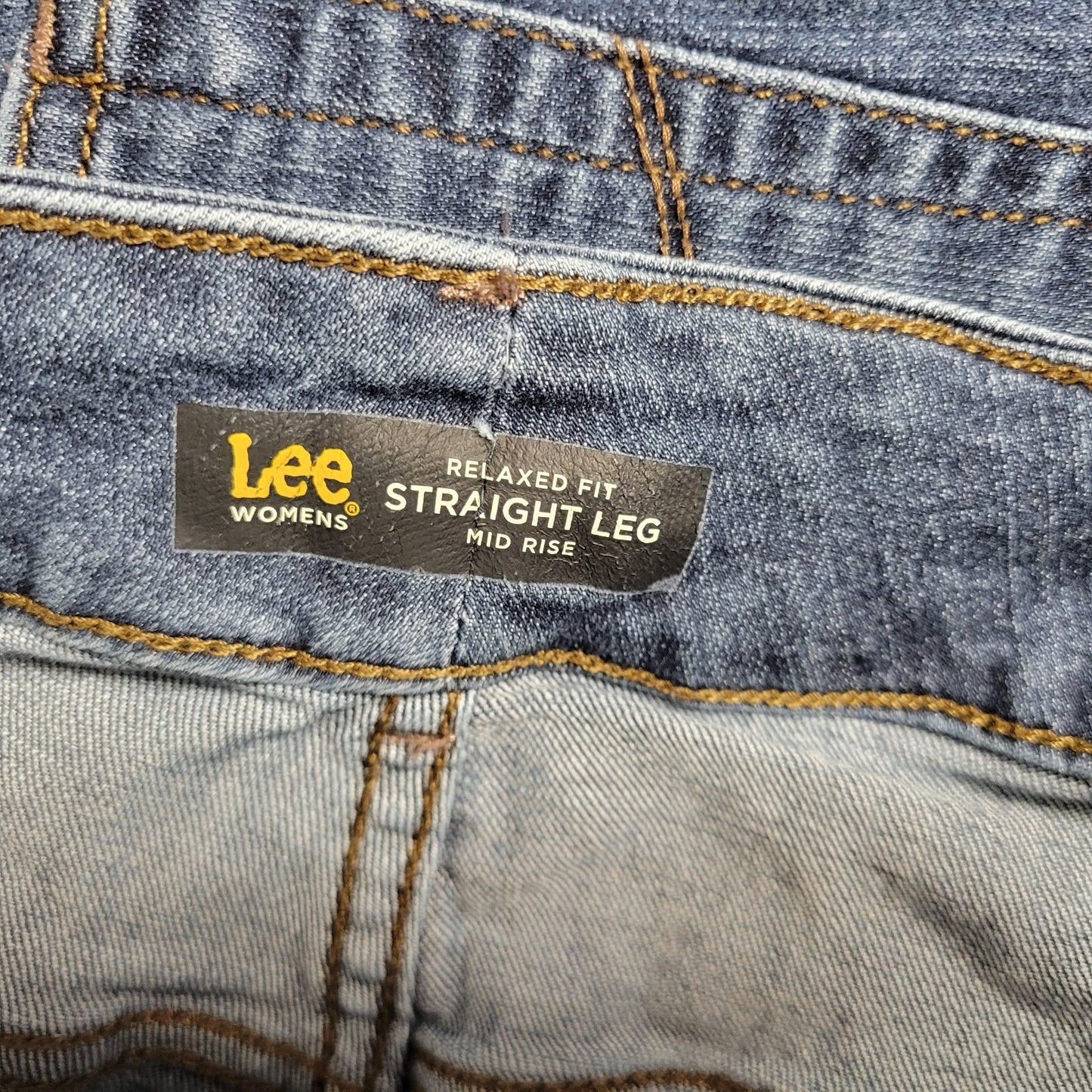 Lee Relaxed Womens Jeans 24WP Petite Plus Mid Rise Medium Blue Denim Zip Fly