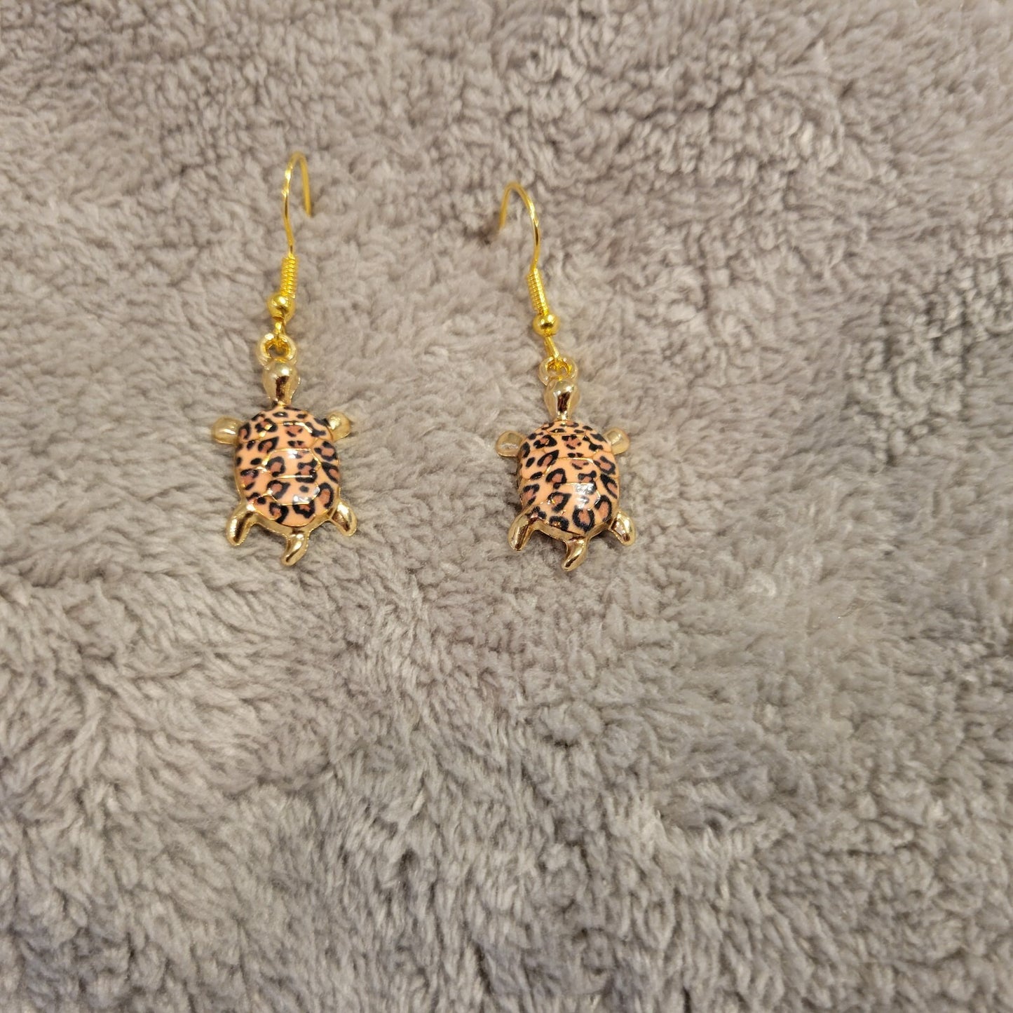 Turtles #3 Womens Earrings One Pair Zinc Alloy Hanging Leopard Print Gold Tone