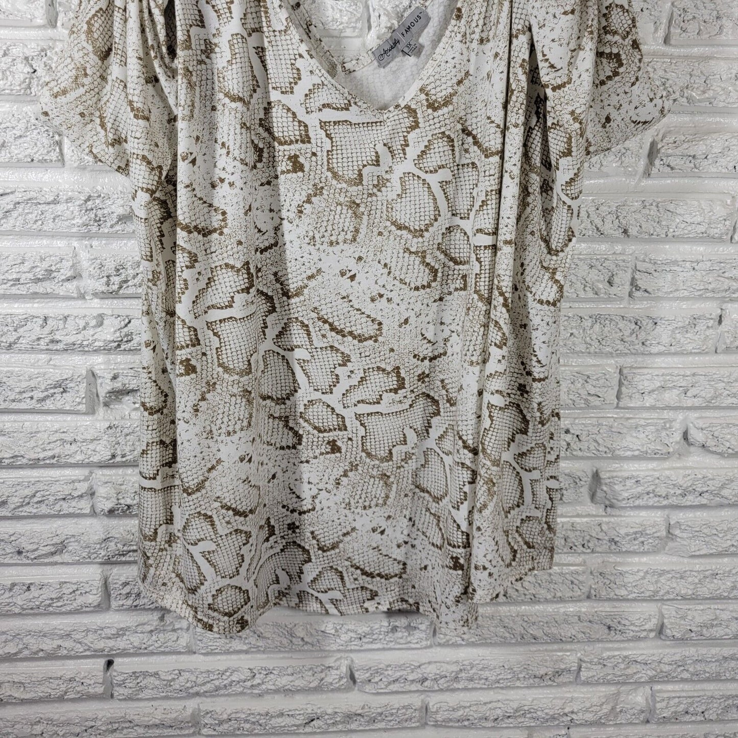 Absolutely Famous Womens Top 3X 3/4 Sleeve Open Back Tan Cold Shoulder Comfy