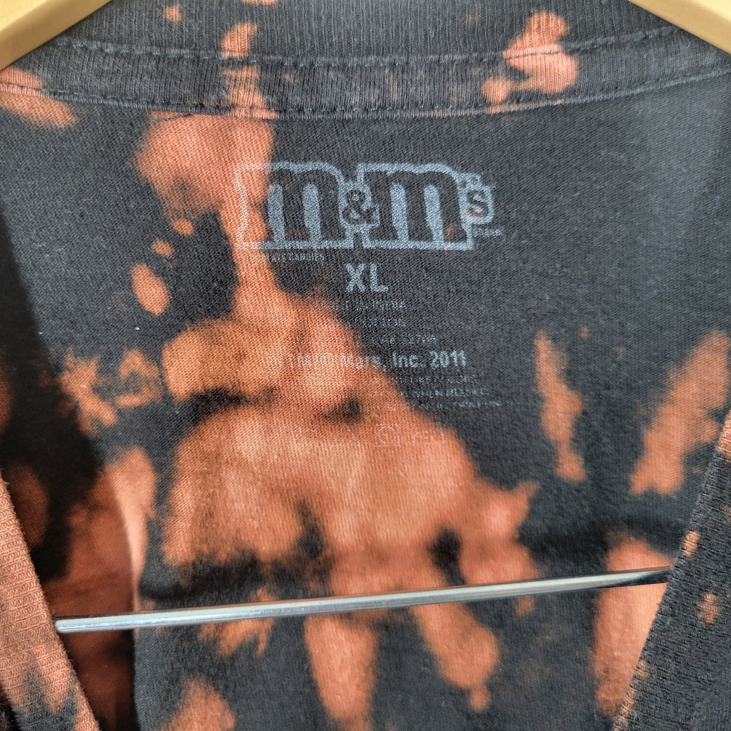 M&Ms Womens Top Extra Large XL Tee Short Sleeve London Black Tan Tie Dye Cotton