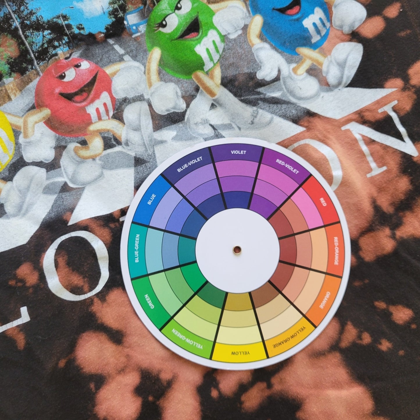 M&Ms Womens Top Extra Large XL Tee Short Sleeve London Black Tan Tie Dye Cotton