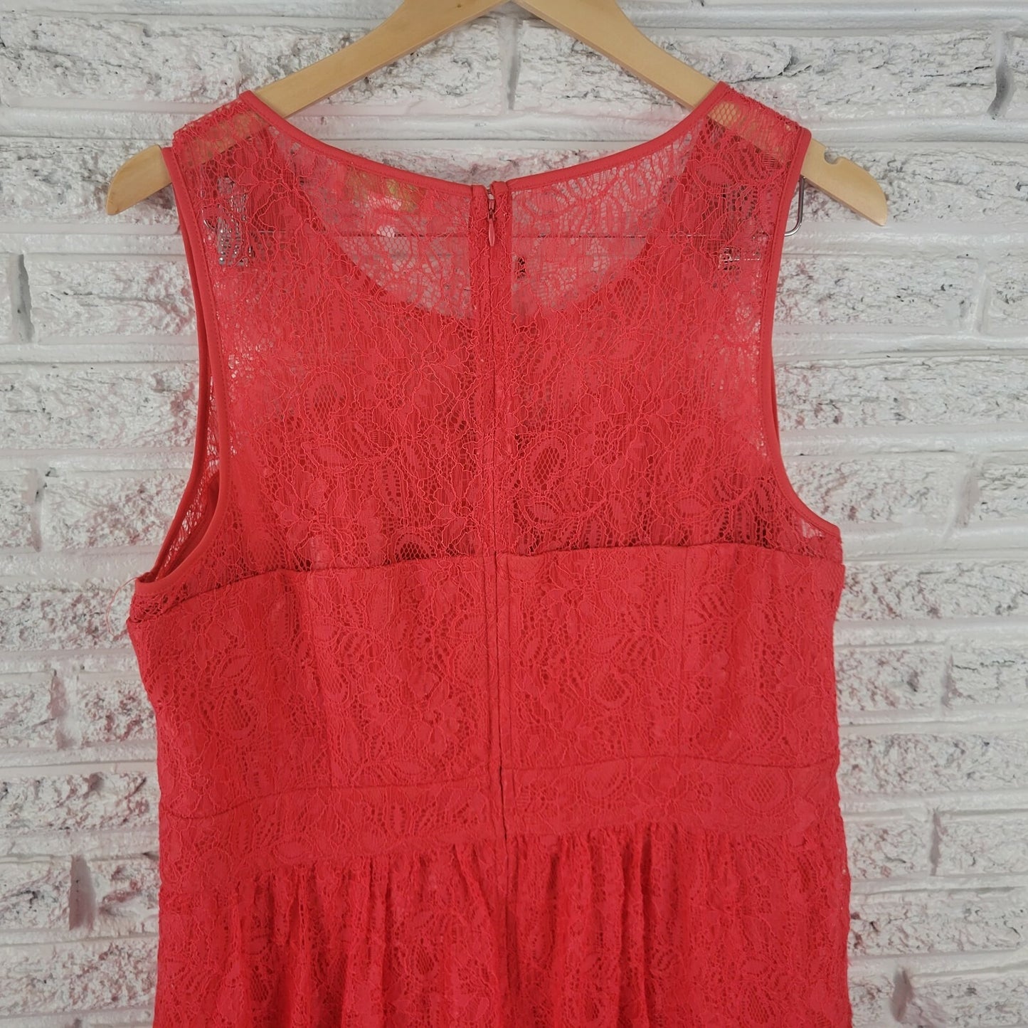 Forever 21 Womens Dress 1X Plus Sheath Sleeveless Red Lace Party Knee Length