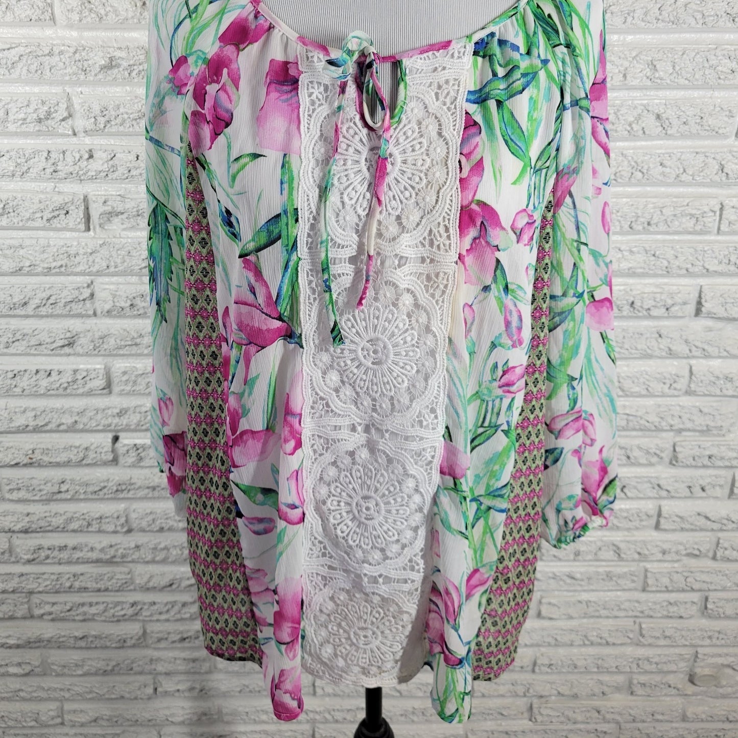 Zac Rachel Womens Top XL 3/4 Sleeve Pink Green Floral Sheer Keyhole Lace Trim