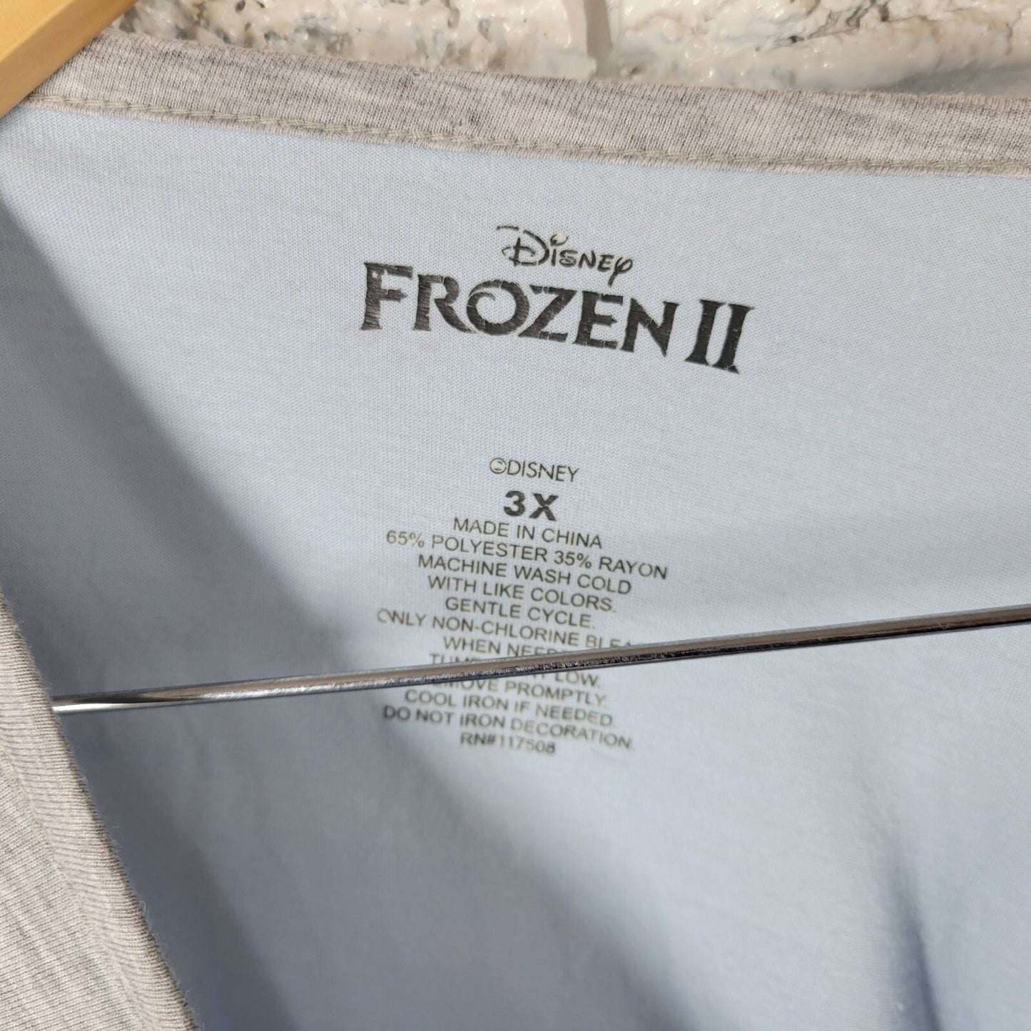 Disney Frozen II Women Pajama Top 3X Plus Raglan Sleeve Fearless Blue Gray Comfy