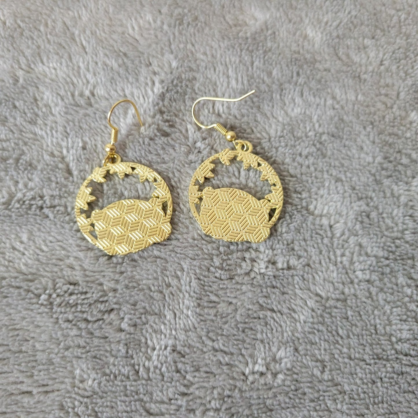 Panda Bear No. 2 Earrings Mom Baby One Pair Gold Tone Hanging Dangle Fish Hook