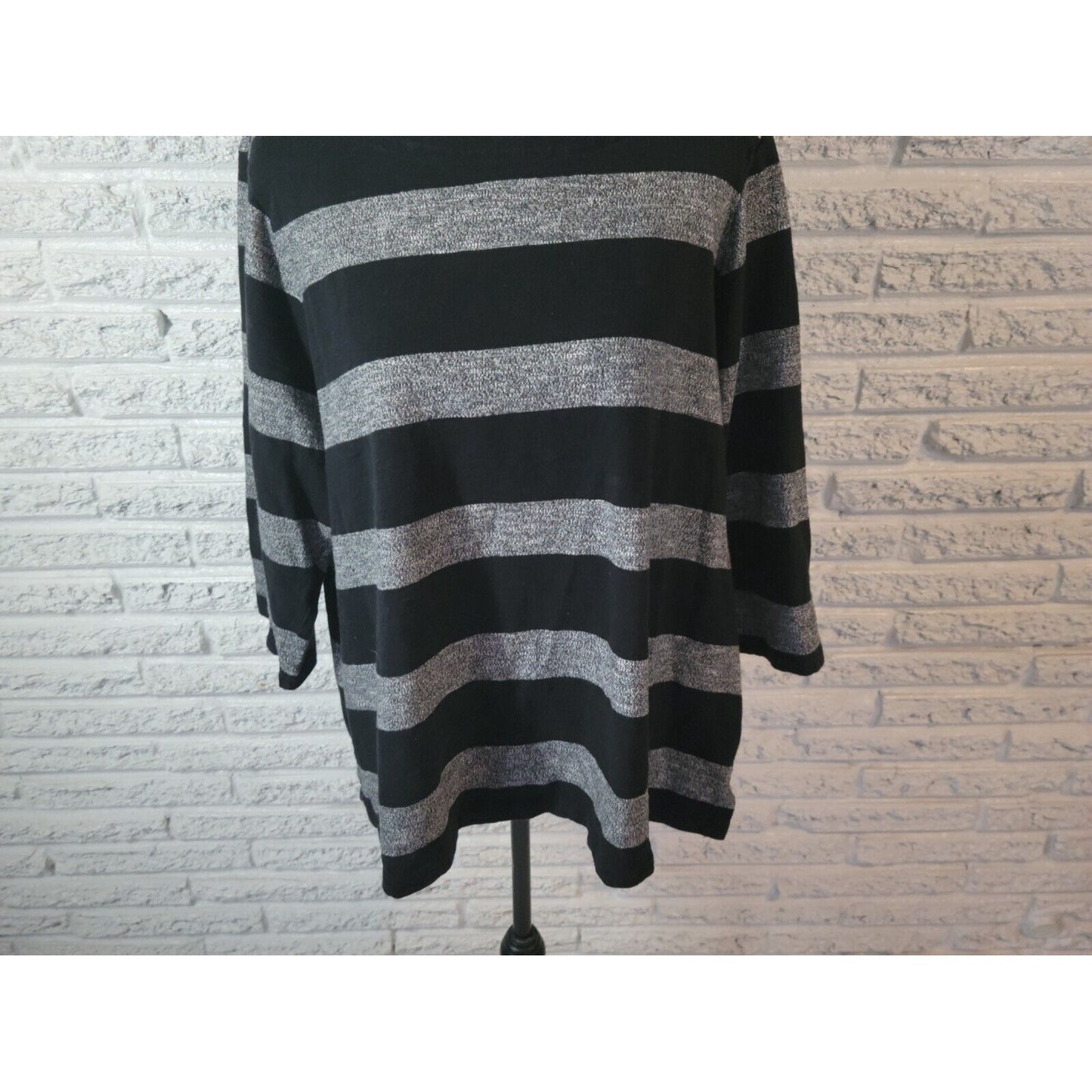 Croft Barrow Womens Sweater 2X Plus Zip Shoulder Black Gray Stripe 3/4 Sleeve